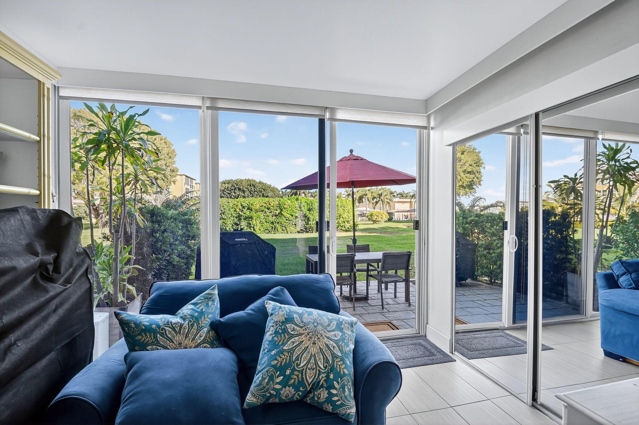 VILLAGE ROYALE ON THE GRE - Residential