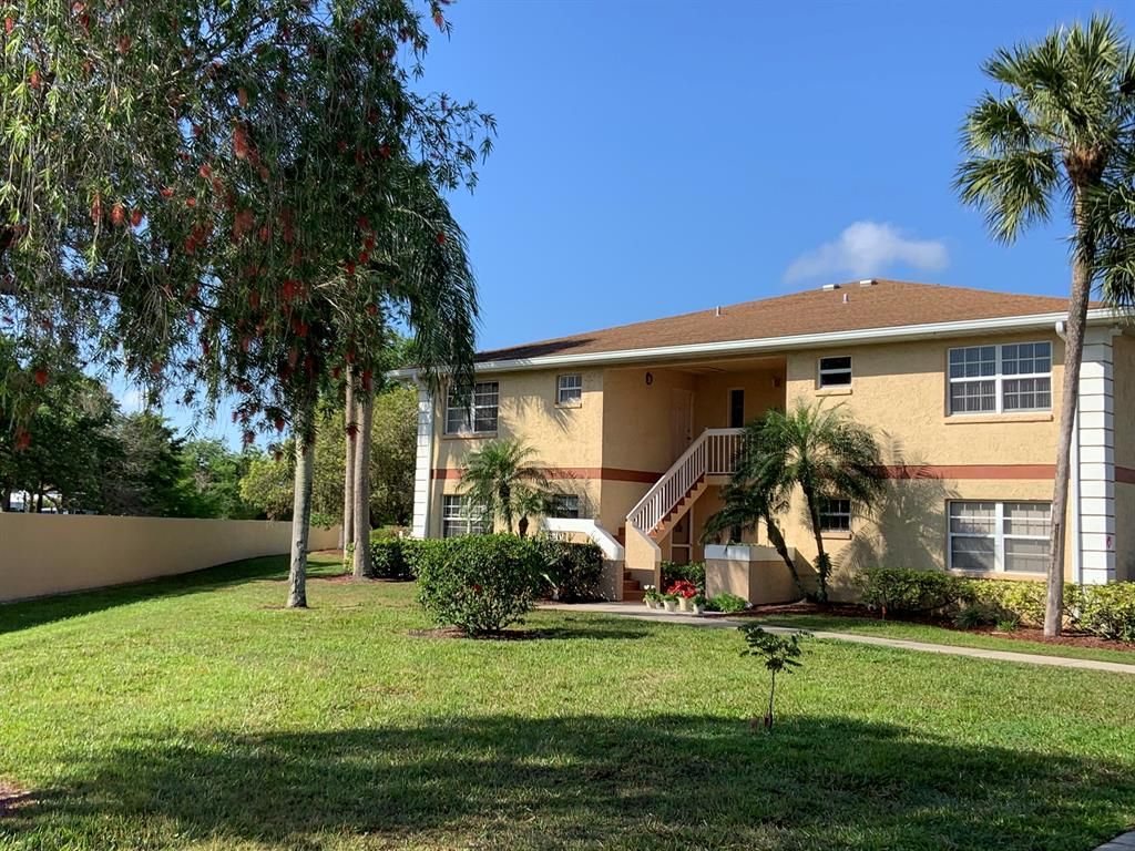 Photo of 1566 SE Royal Green Circle #V-103, Port Saint Lucie, FL 34952 (MLS # R10714538)
