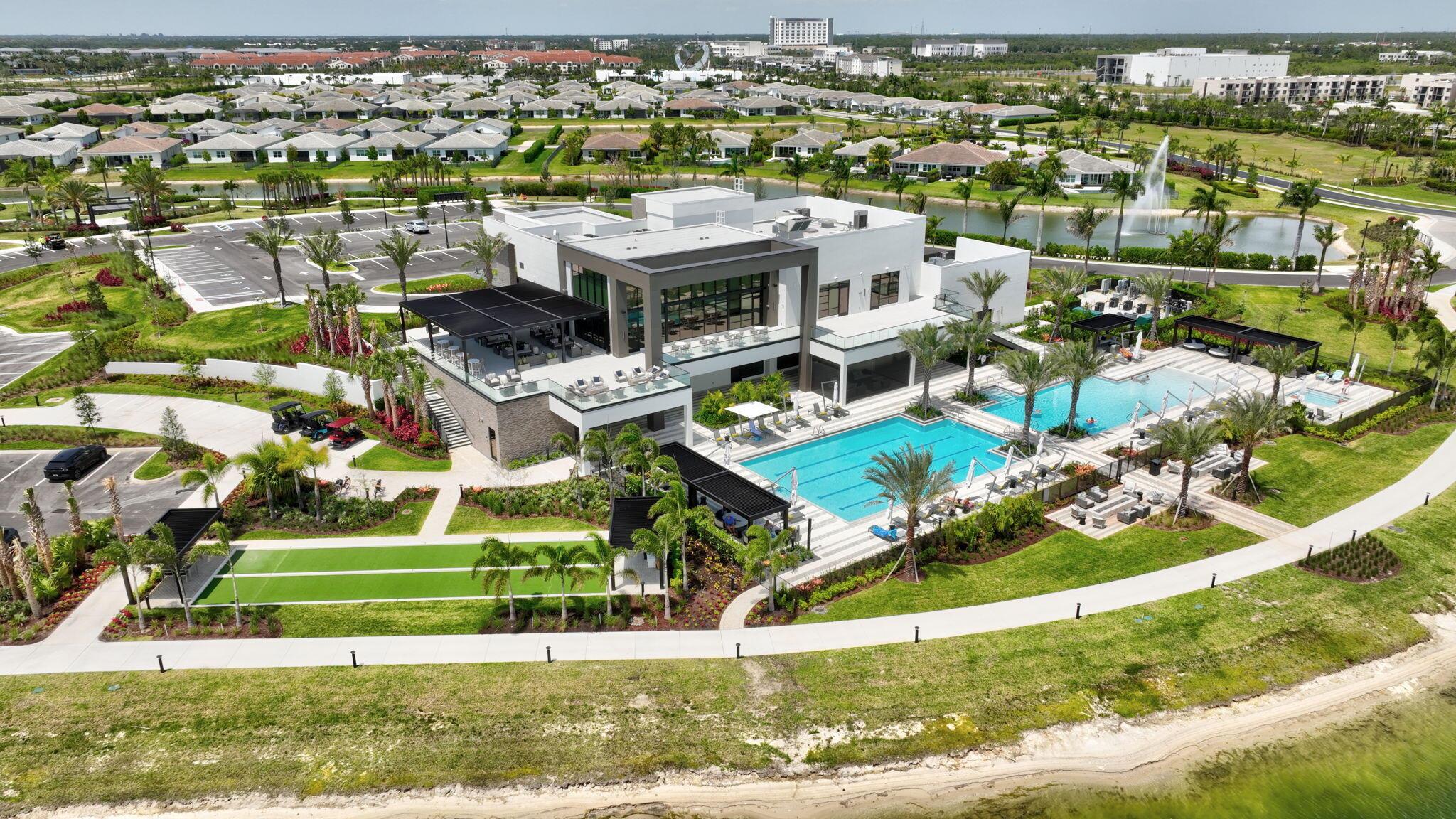 TELARO AT SOUTHERN GROVE - Residential