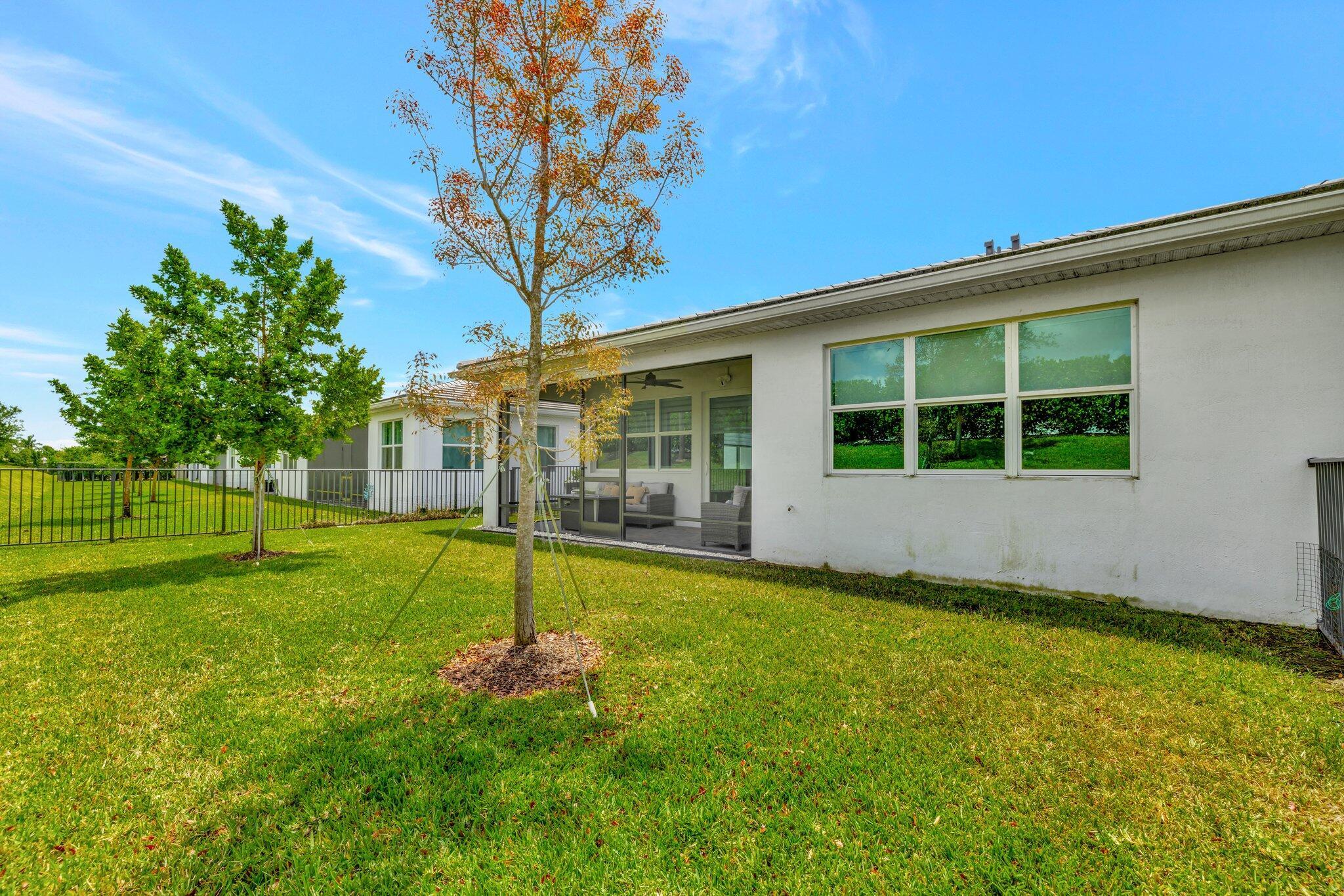 TELARO AT SOUTHERN GROVE - Residential