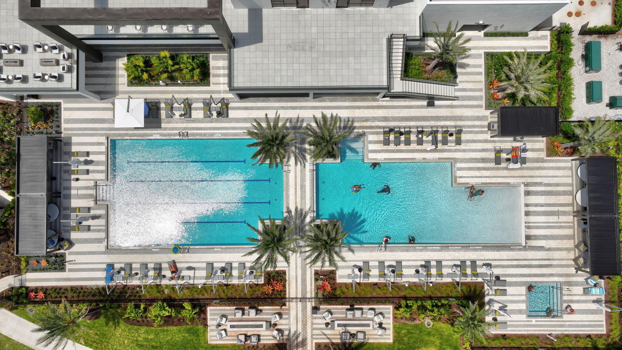 TELARO AT SOUTHERN GROVE - Residential