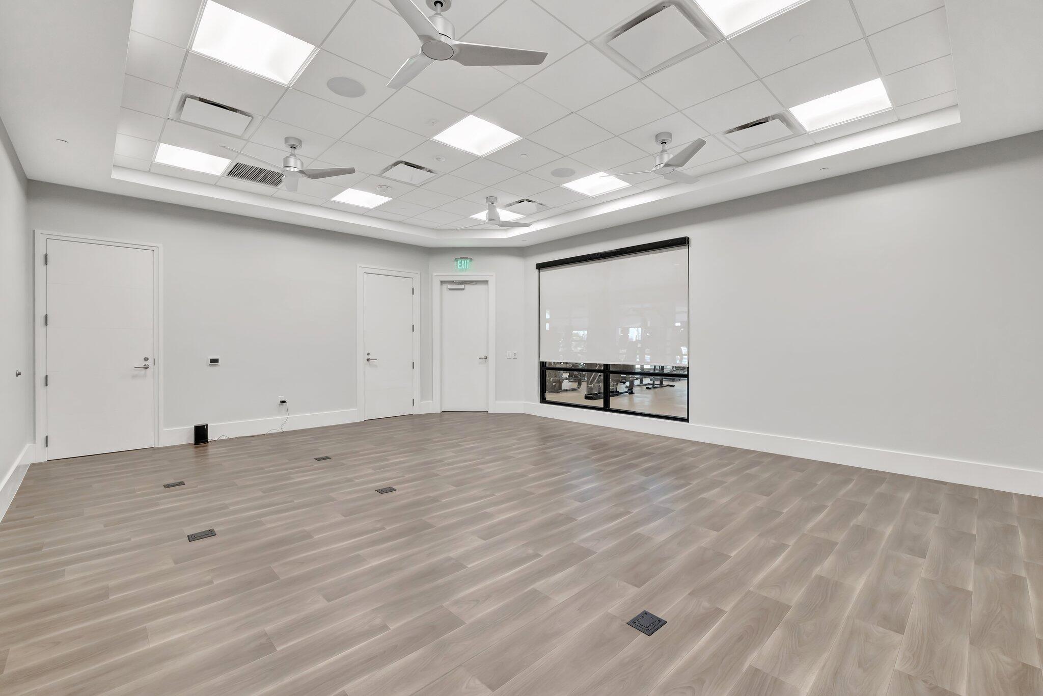 TELARO AT SOUTHERN GROVE - Residential