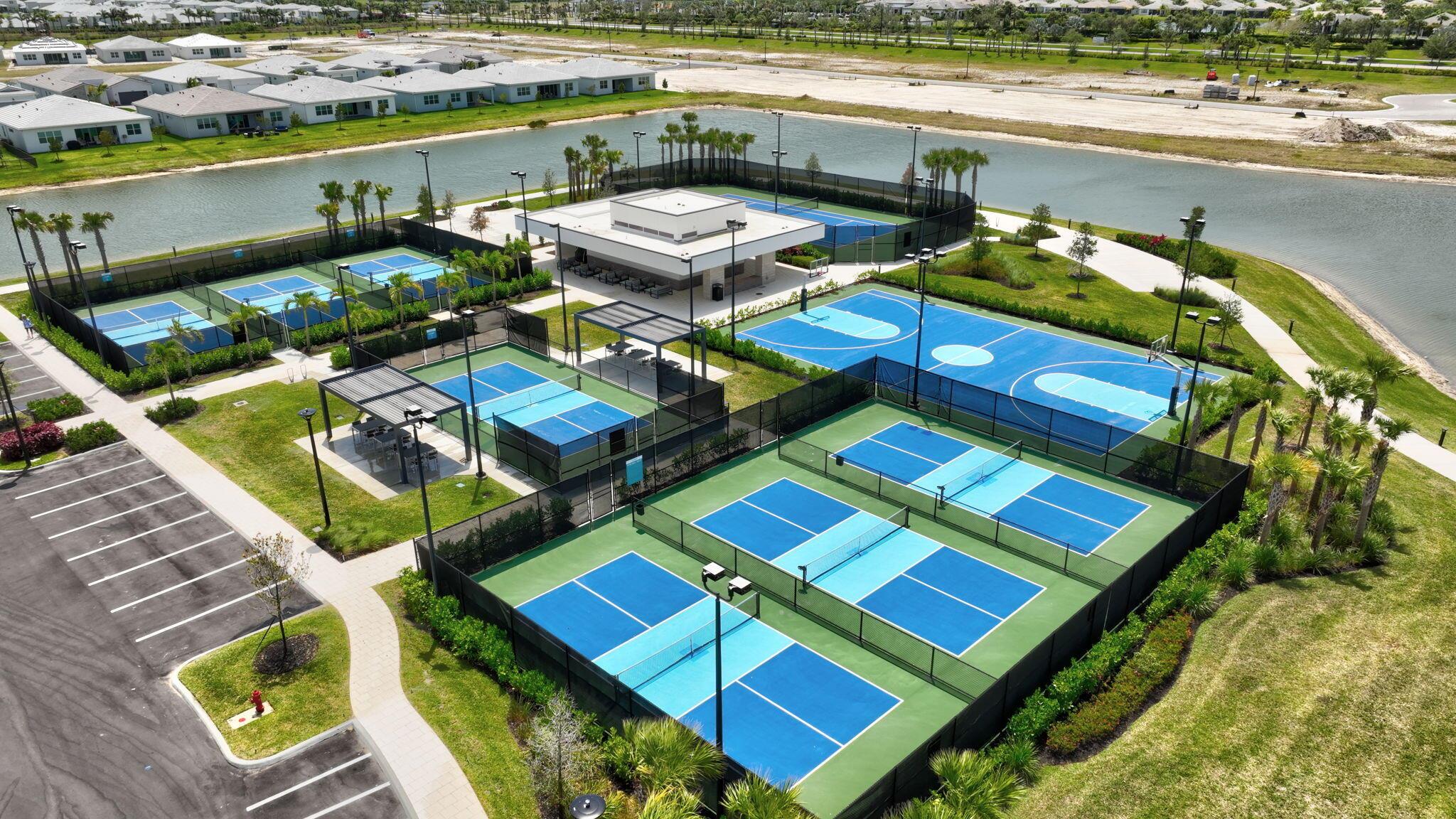 TELARO AT SOUTHERN GROVE - Residential