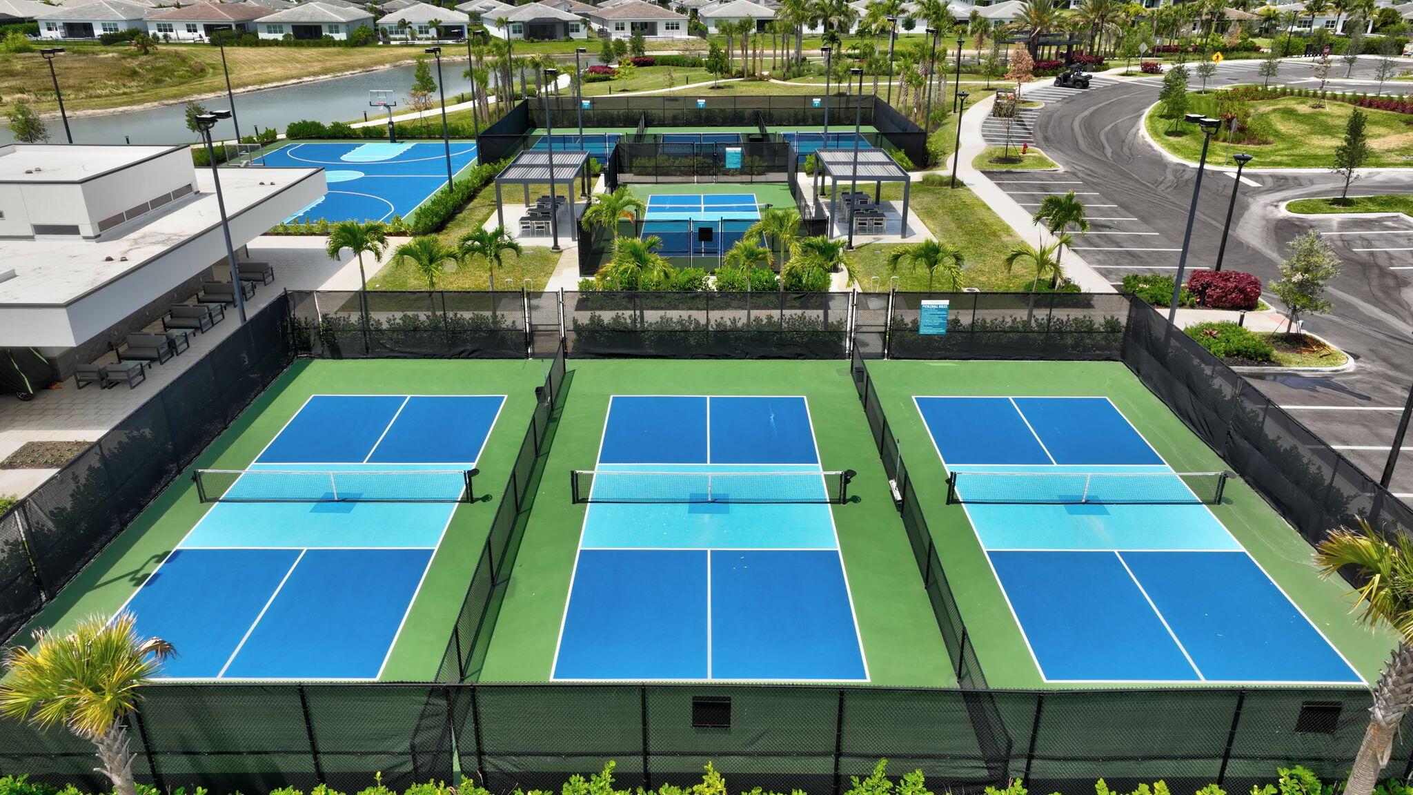 TELARO AT SOUTHERN GROVE - Residential