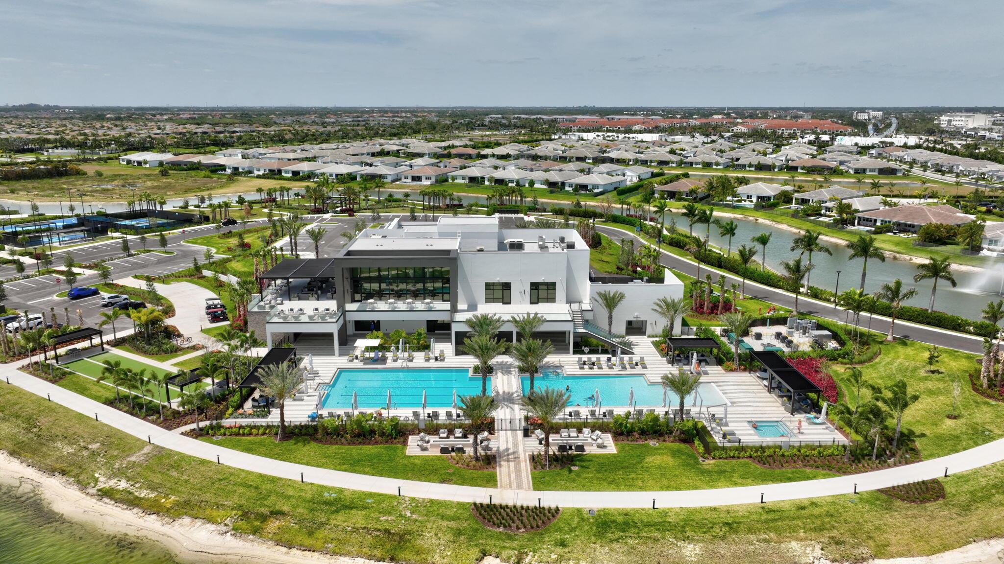 TELARO AT SOUTHERN GROVE - Residential