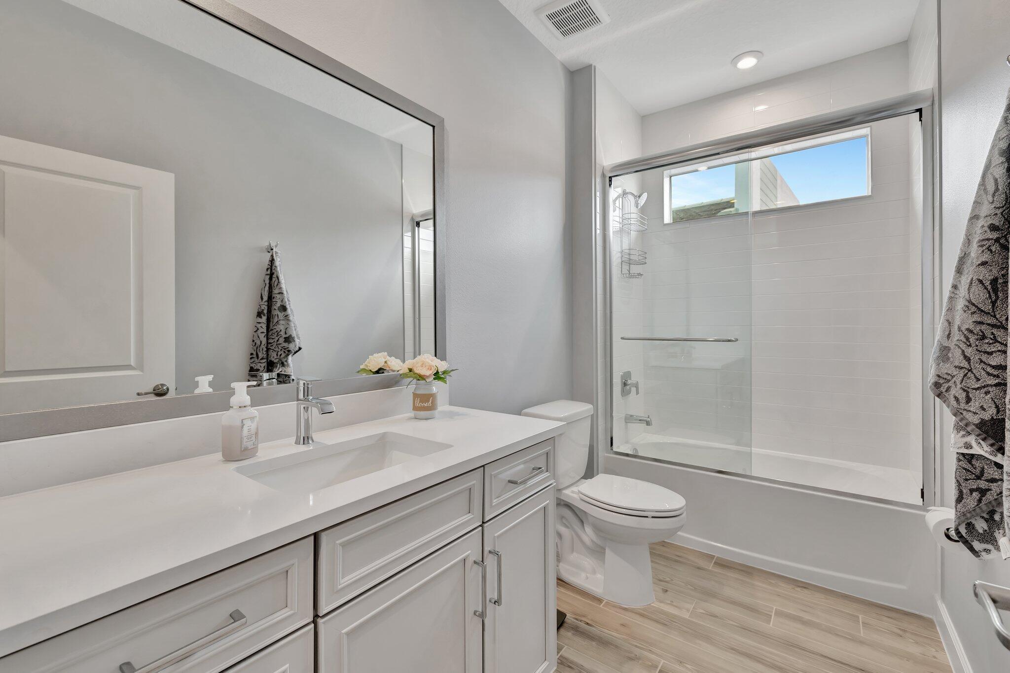 TELARO AT SOUTHERN GROVE - Residential