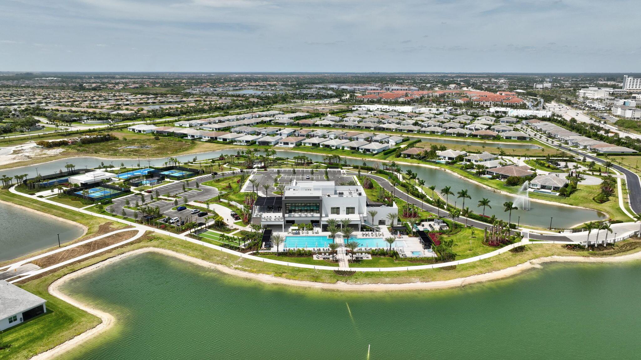 TELARO AT SOUTHERN GROVE - Residential