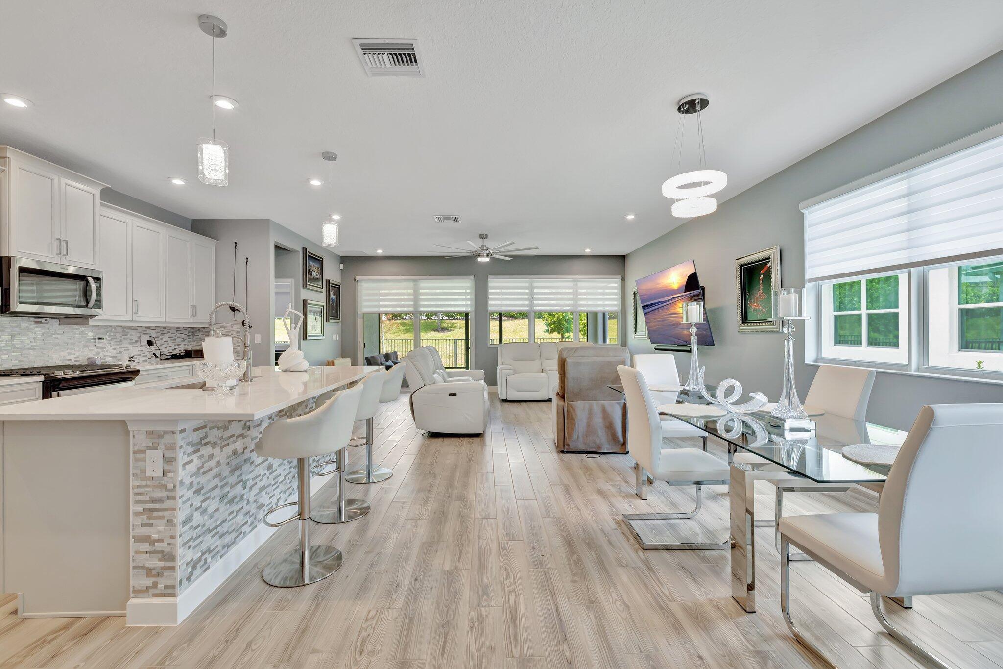 TELARO AT SOUTHERN GROVE - Residential