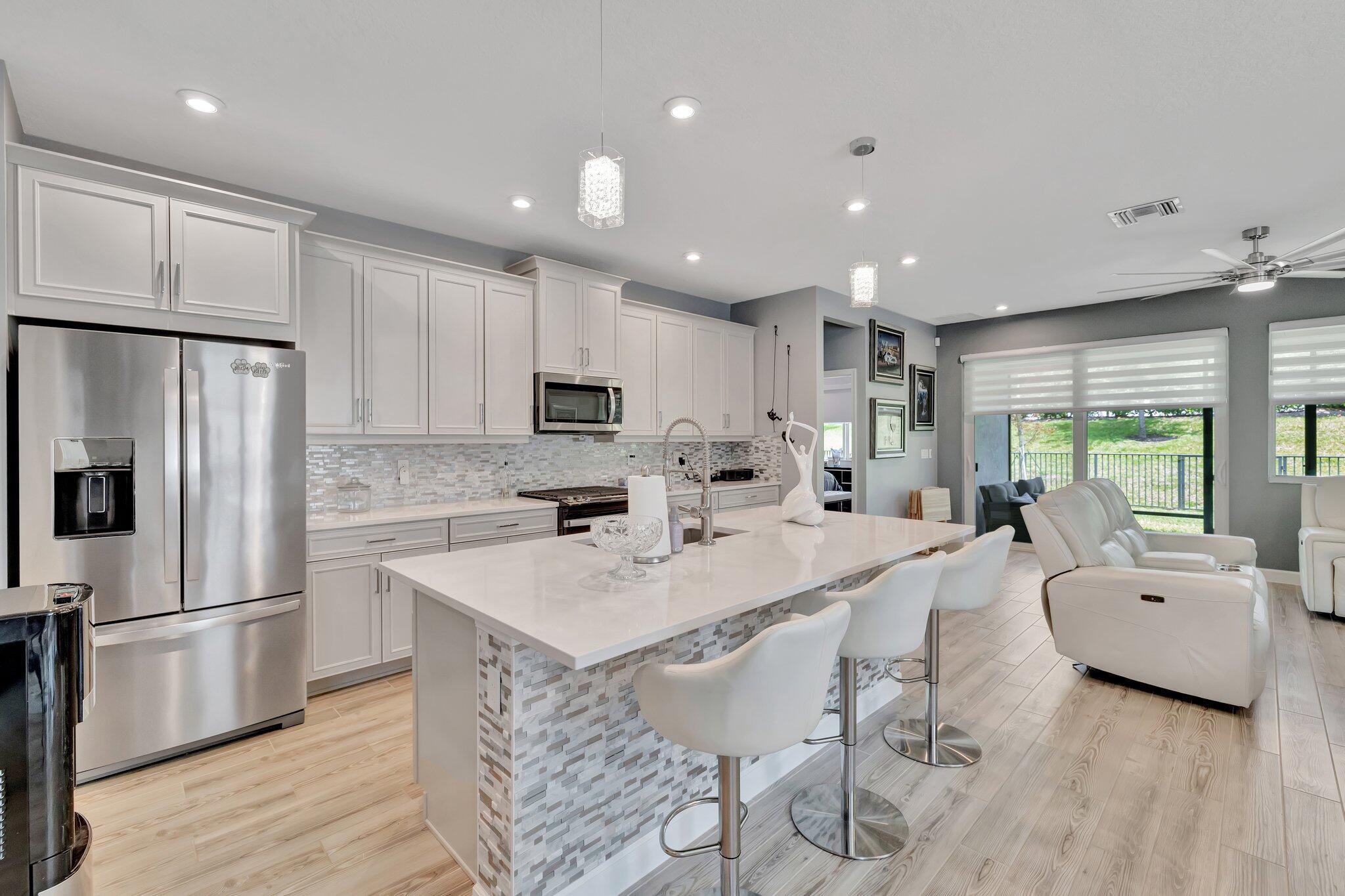 TELARO AT SOUTHERN GROVE - Residential