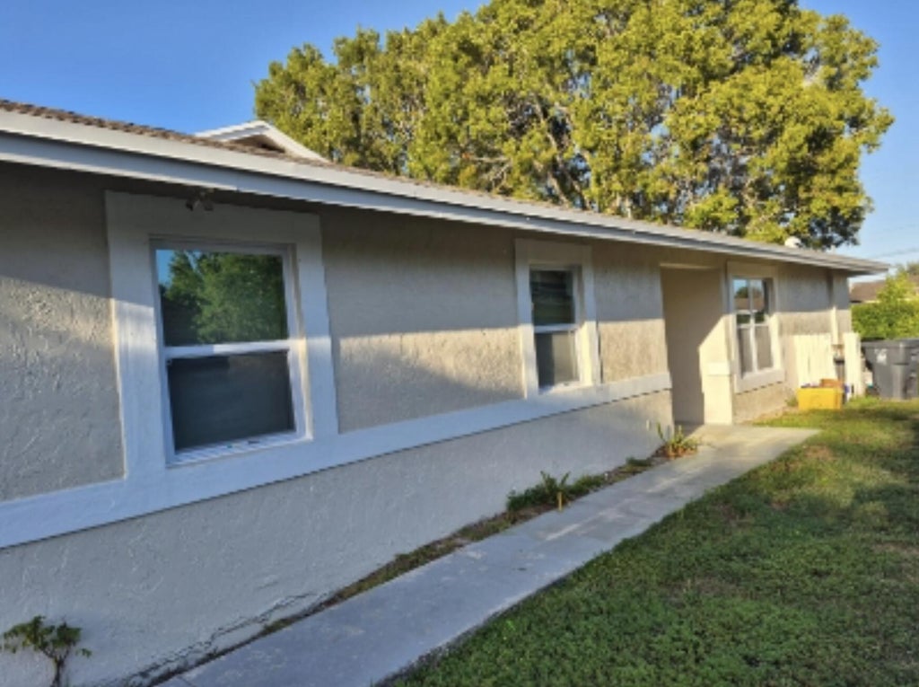 Photo of 1420 WHITE PINE Drive, Wellington, FL 33414 (MLS # B26078480)