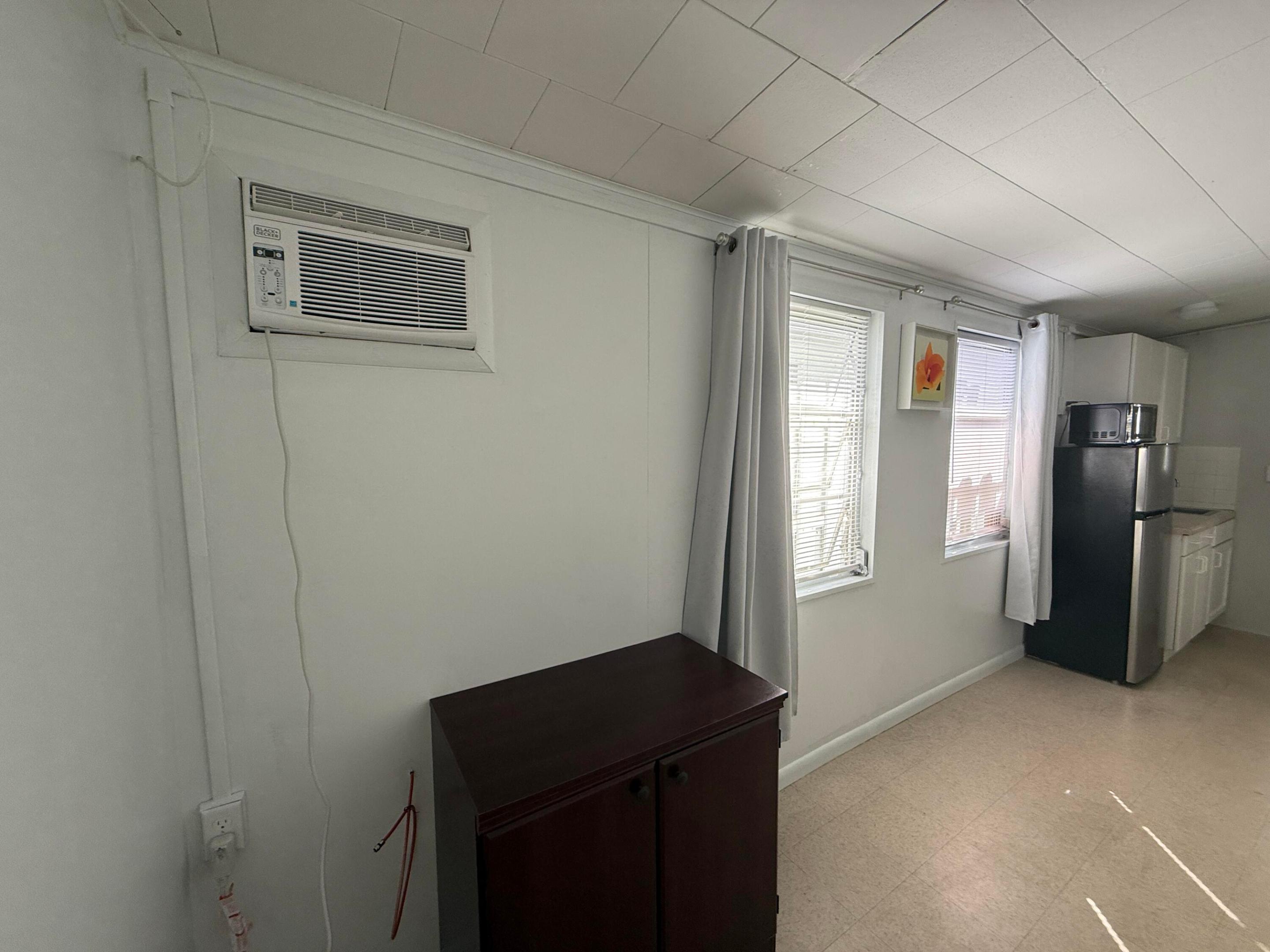 GREYNOLDS HIGHLANDS UNIT 1 - Residential Lease