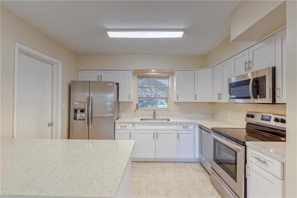Lighthouse Point Estates - Residential