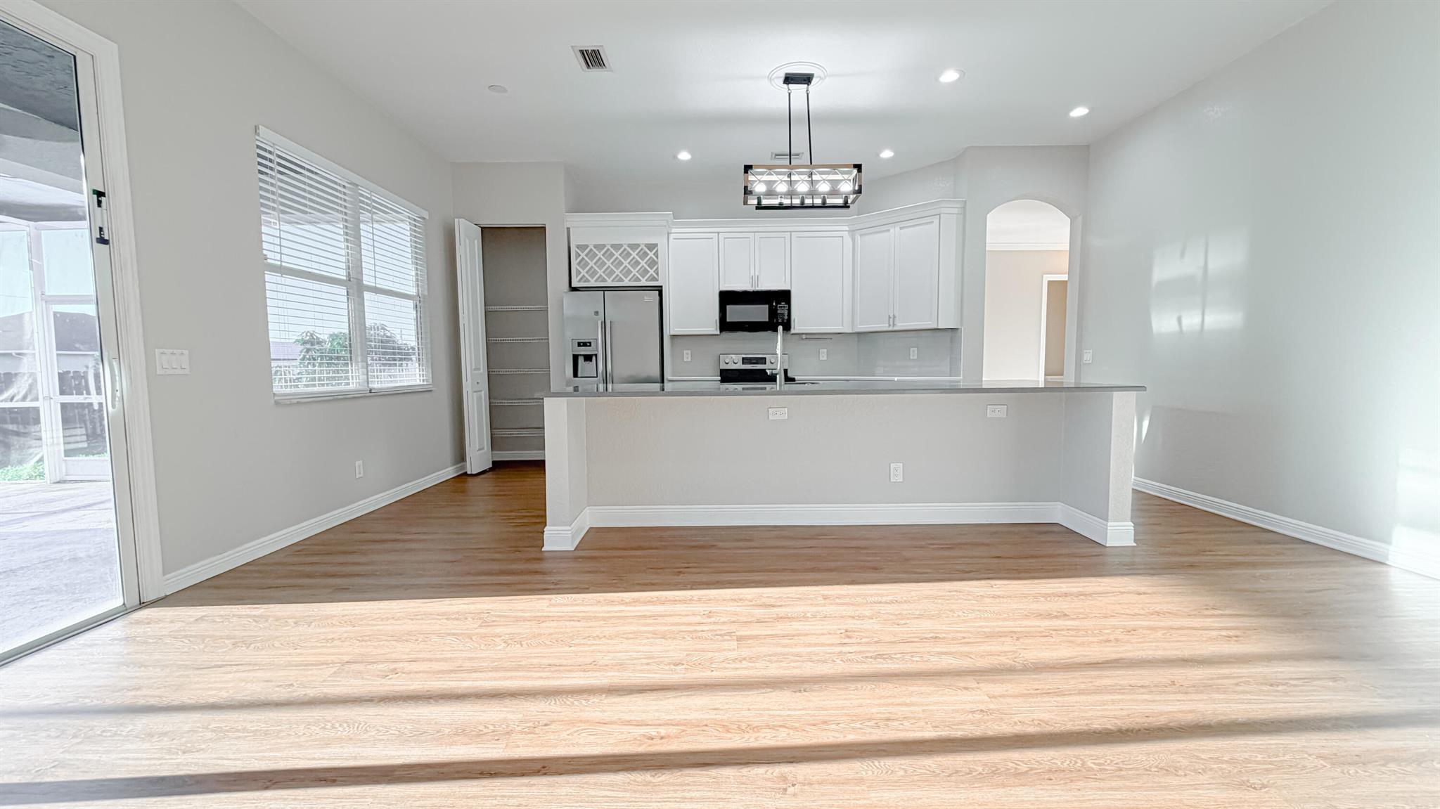 PORT ST LUCIE SECTION 21 - Residential Lease