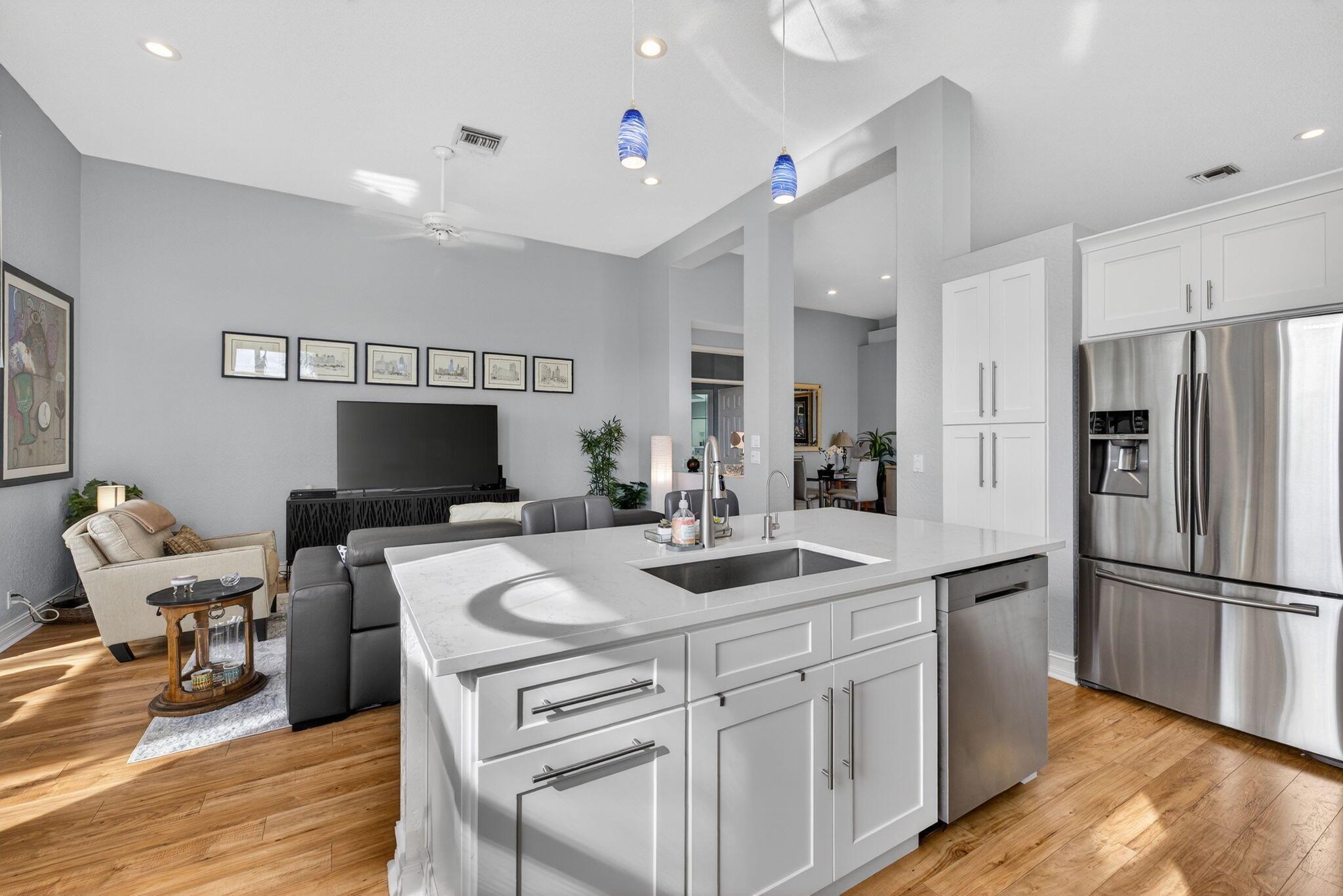 ABERDEEN /CARRINGTON LAKE - Residential