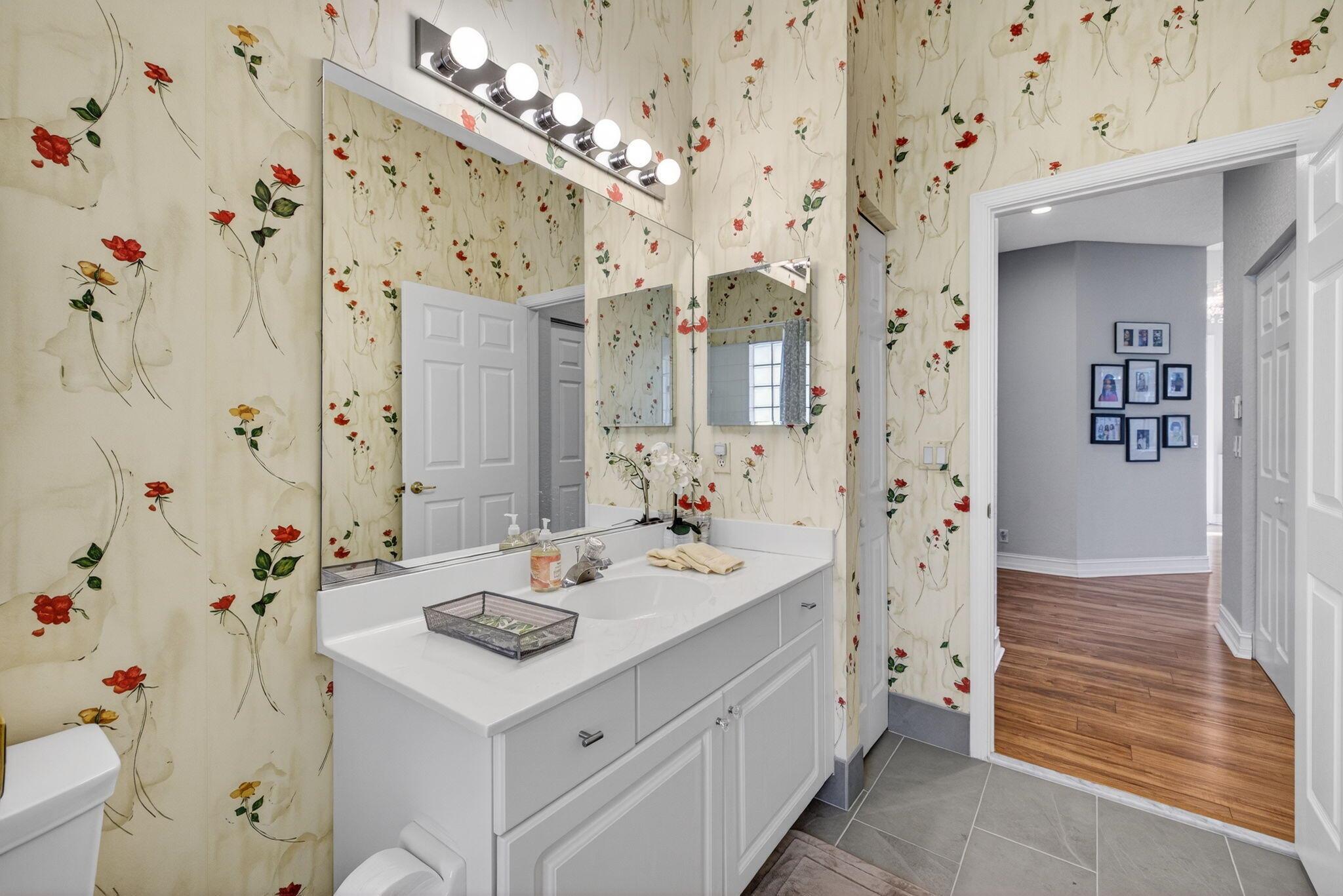 ABERDEEN /CARRINGTON LAKE - Residential