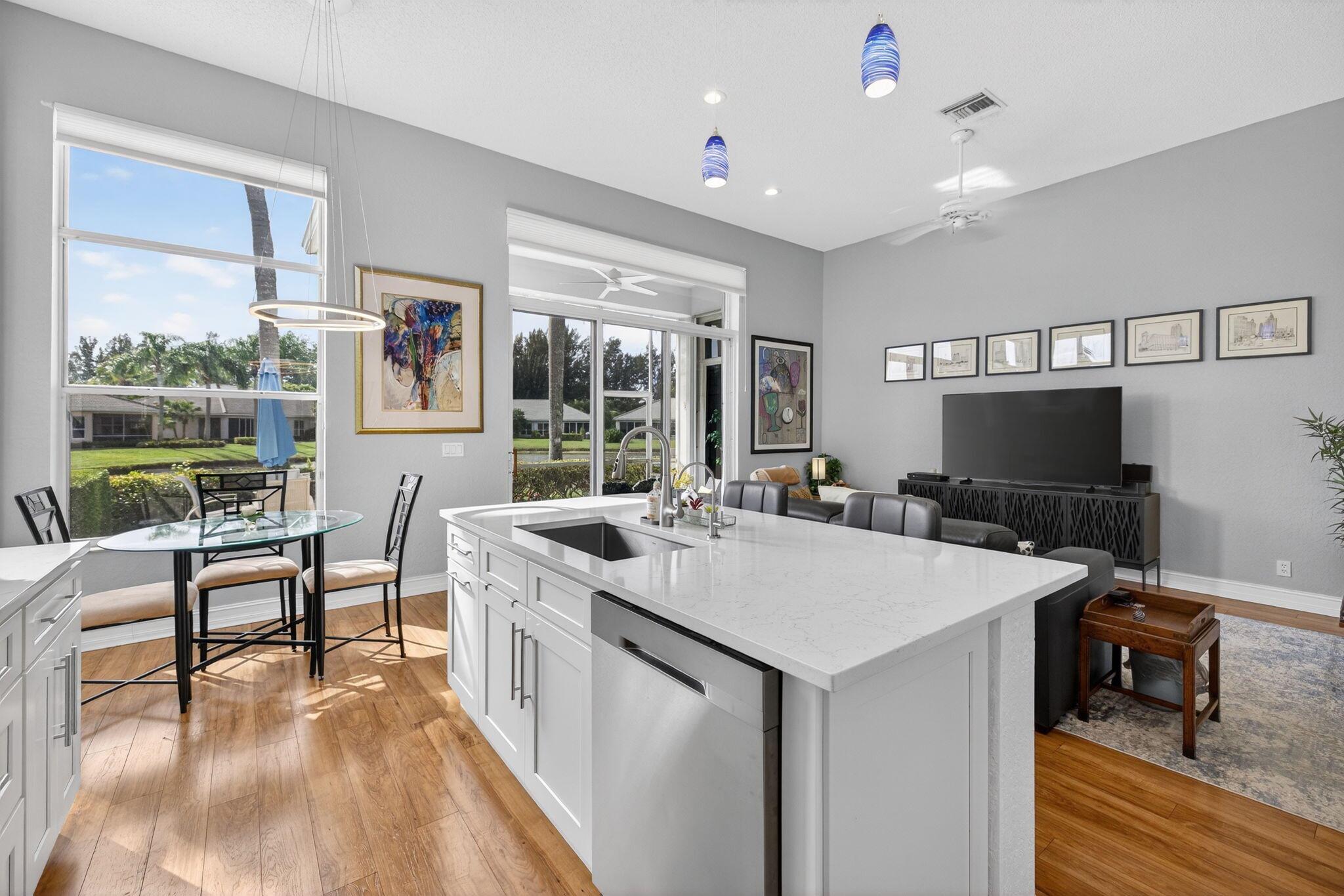 ABERDEEN /CARRINGTON LAKE - Residential