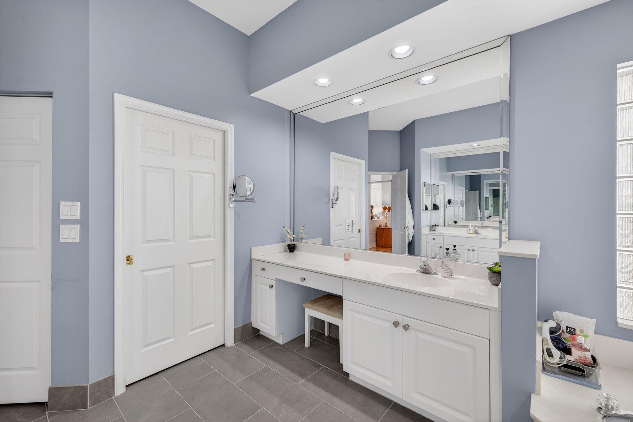 ABERDEEN /CARRINGTON LAKE - Residential