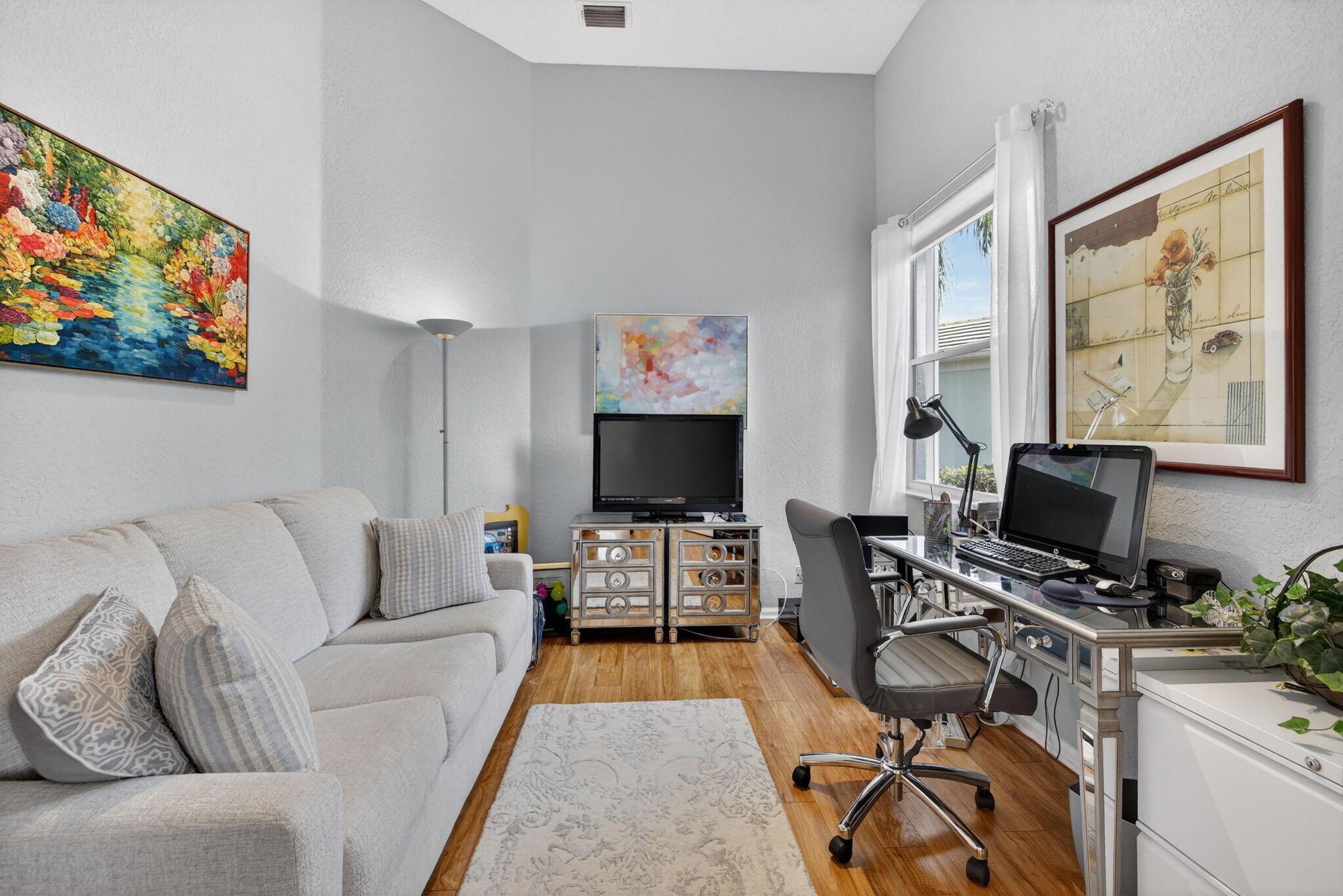 ABERDEEN /CARRINGTON LAKE - Residential