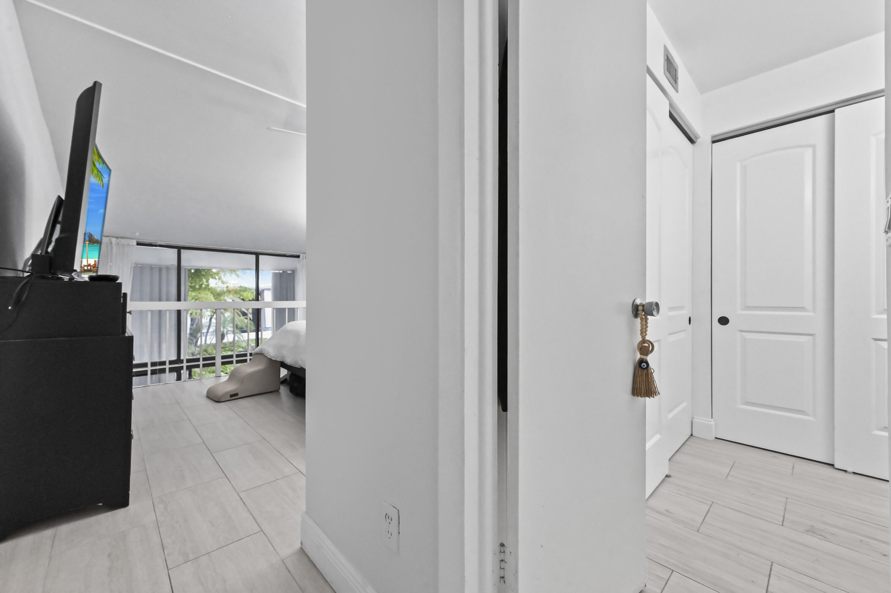 MAYFAIR HOUSE CONDO - Residential