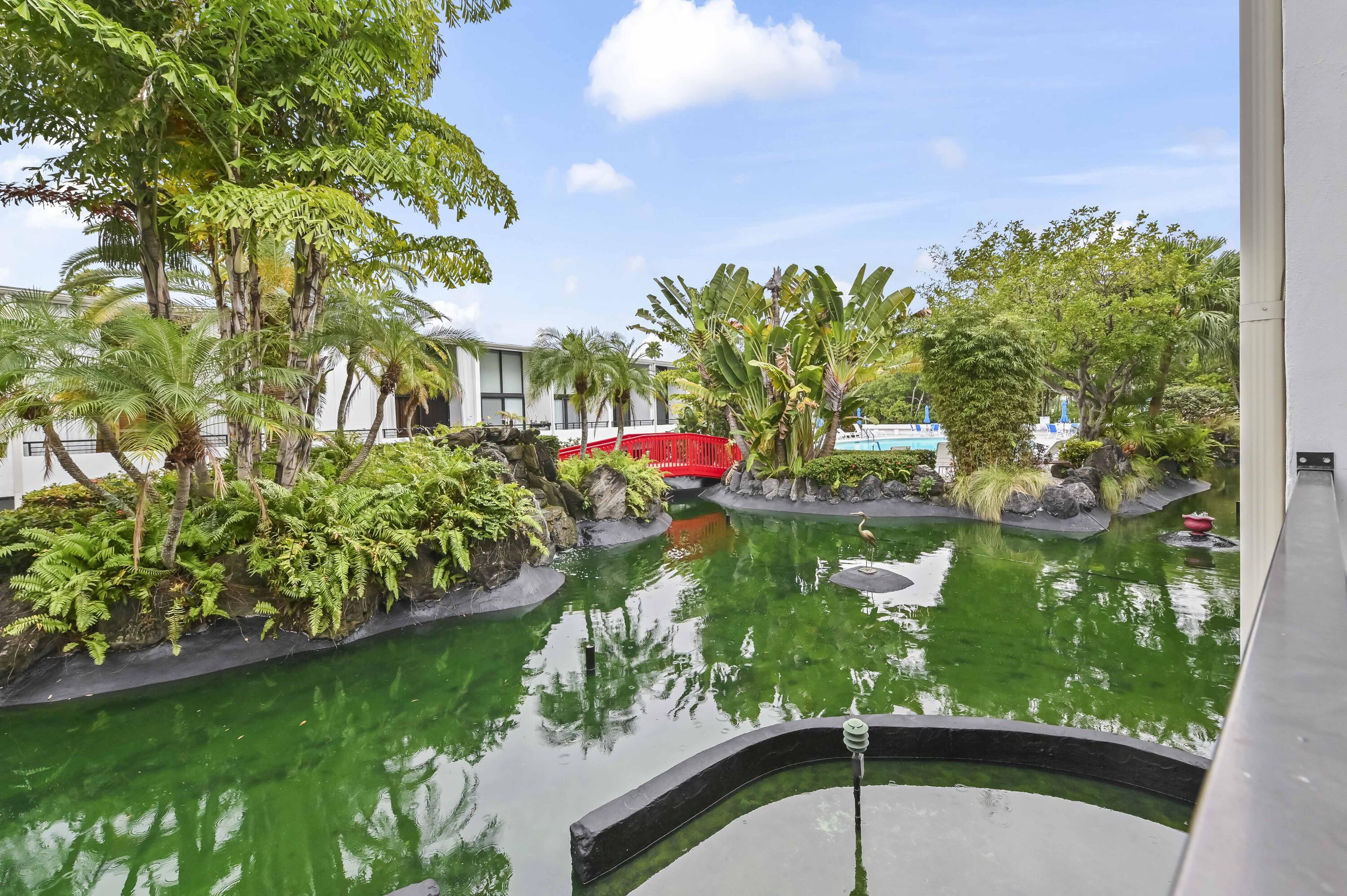 MAYFAIR HOUSE CONDO - Residential