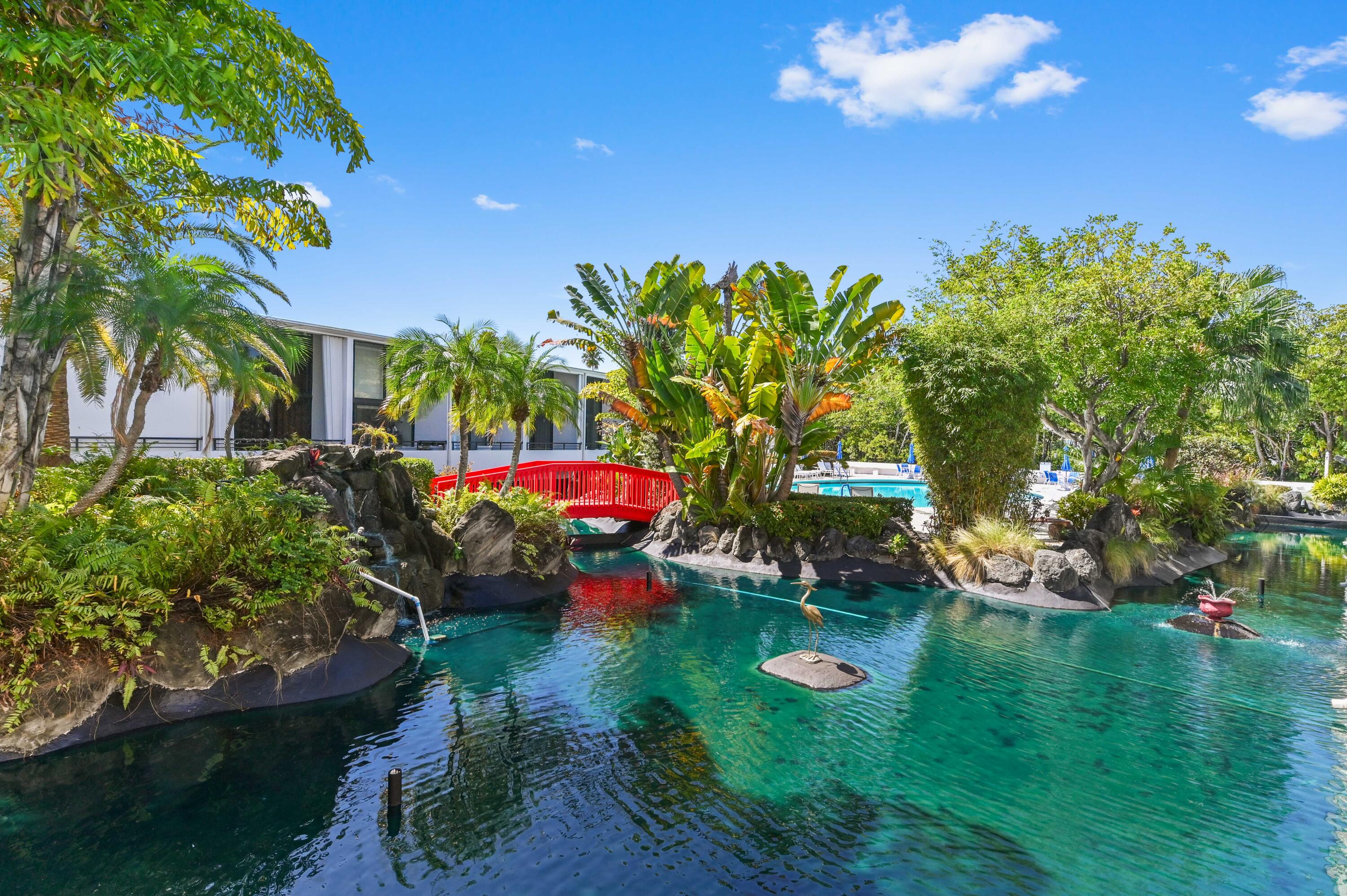 MAYFAIR HOUSE CONDO - Residential