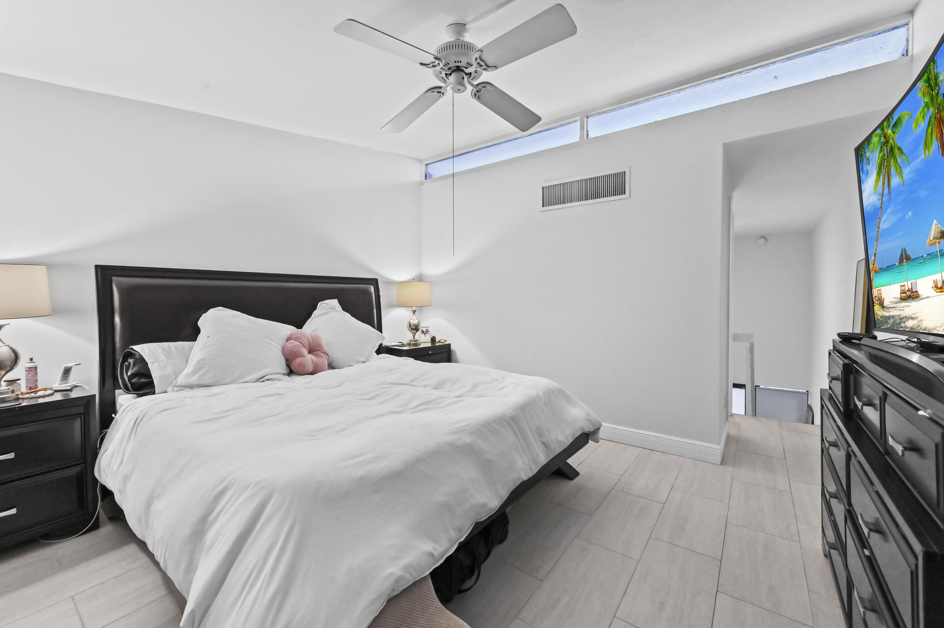 MAYFAIR HOUSE CONDO - Residential