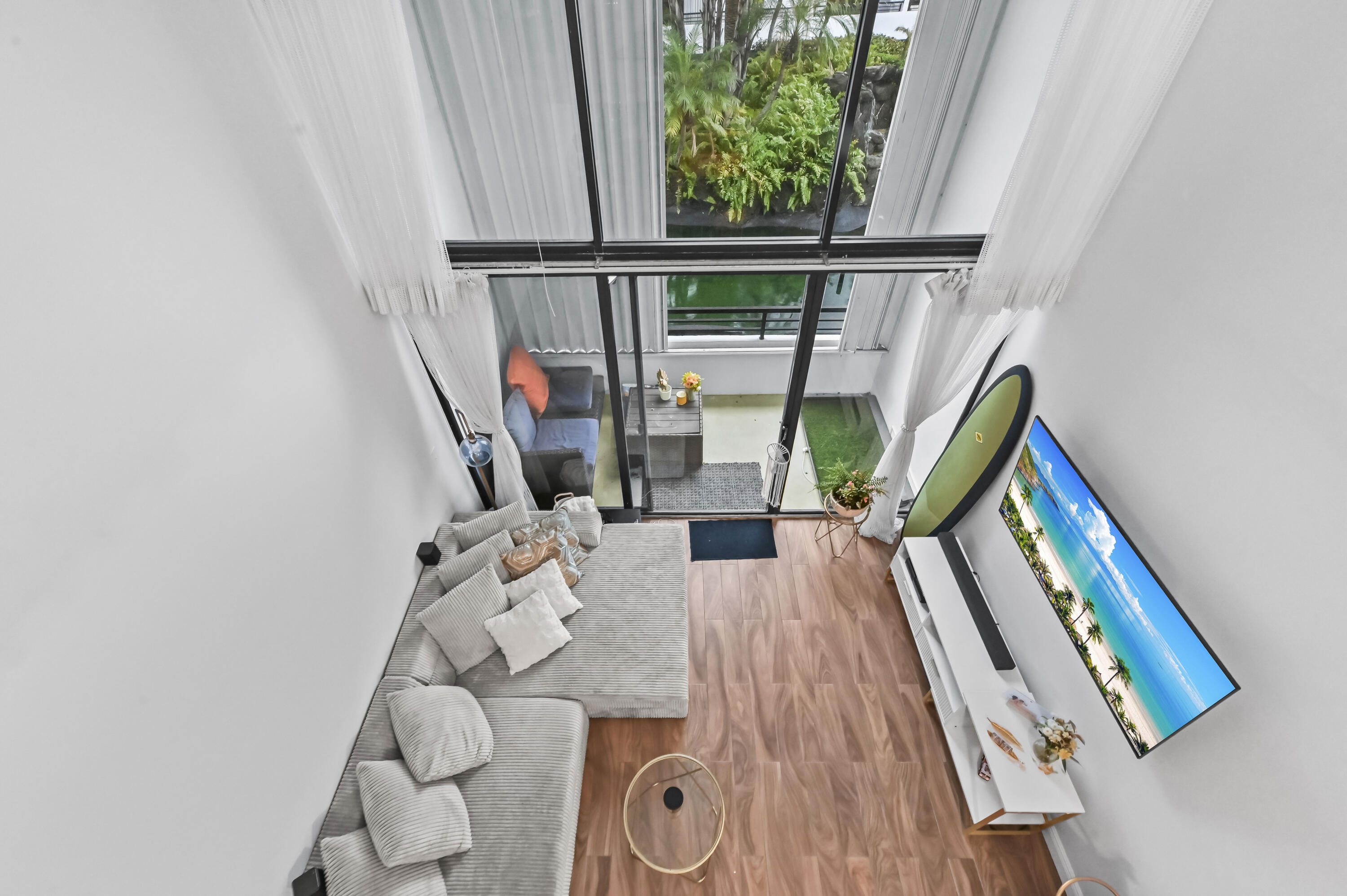 MAYFAIR HOUSE CONDO - Residential