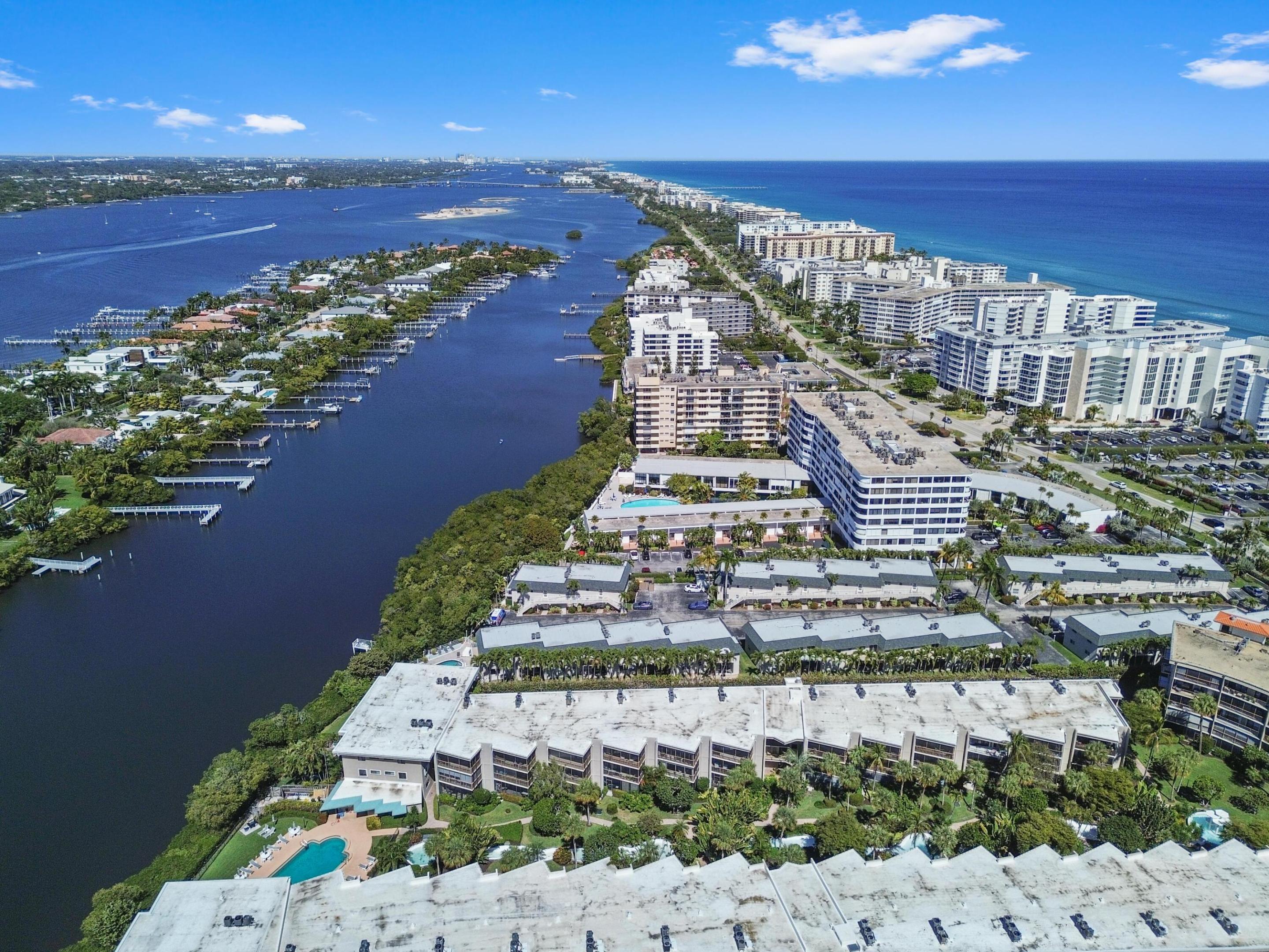 MAYFAIR HOUSE CONDO - Residential