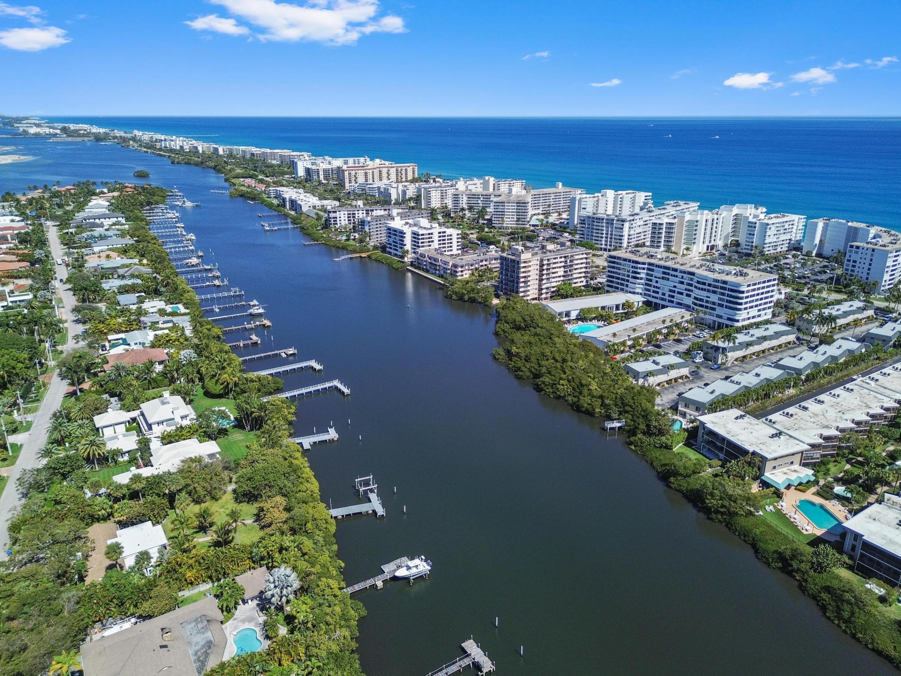 MAYFAIR HOUSE CONDO - Residential