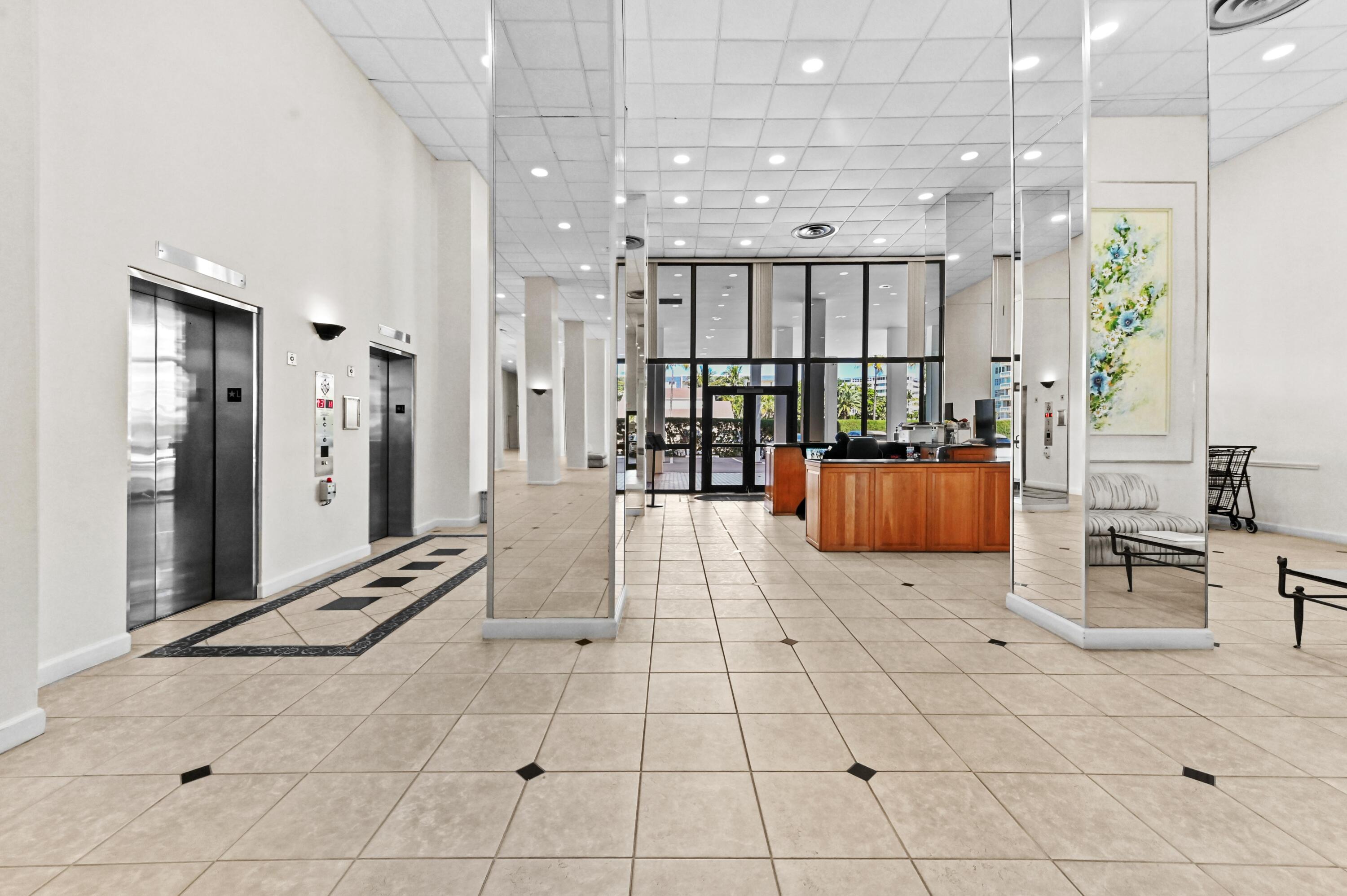 MAYFAIR HOUSE CONDO - Residential