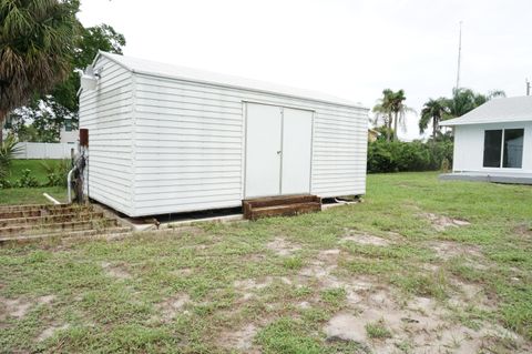 A home in Mangonia Park