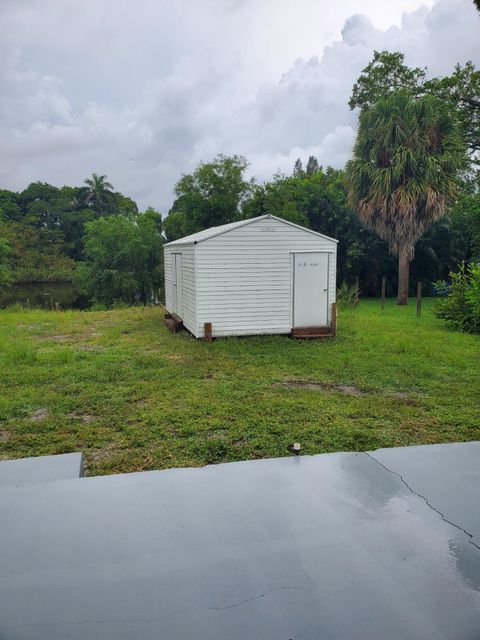 A home in Mangonia Park