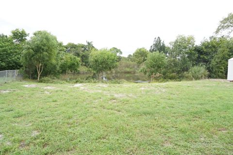 A home in Mangonia Park