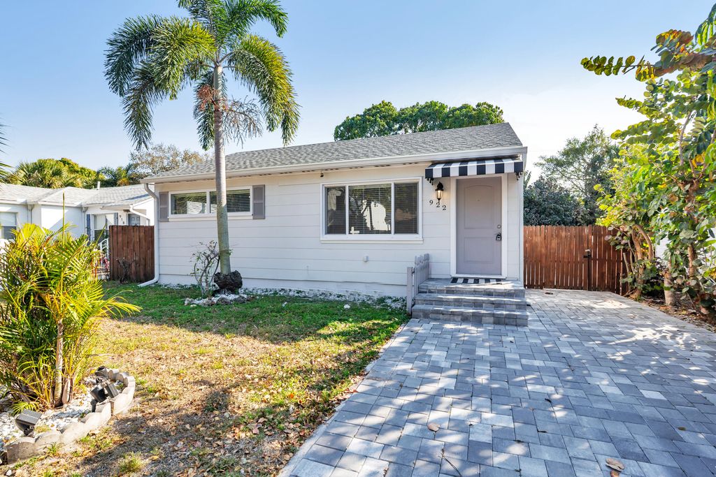 Photo of 922 Upland Road, West Palm Beach, FL 33401 (MLS # R11163994)