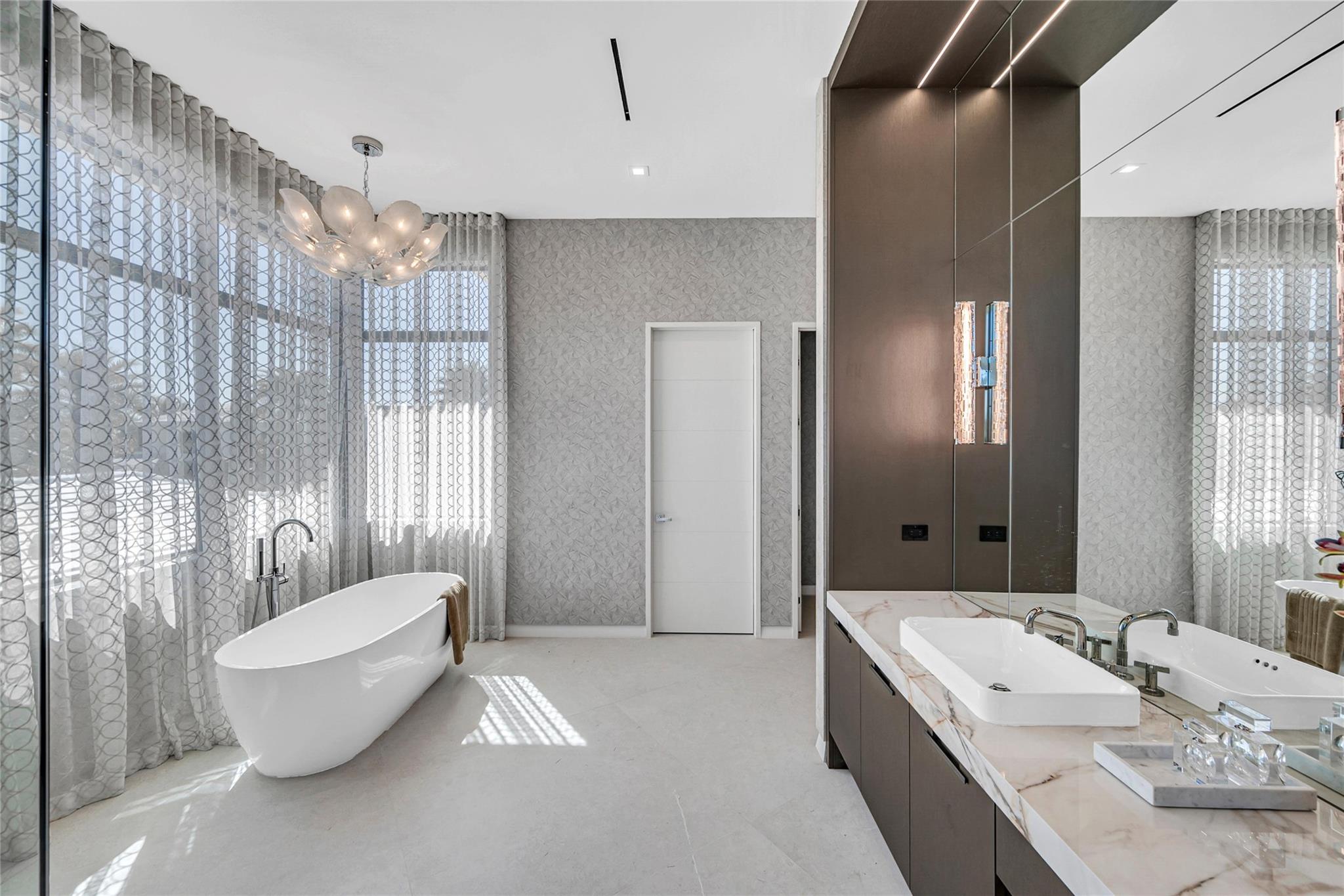 Isla Bahia 47-27 B - Residential