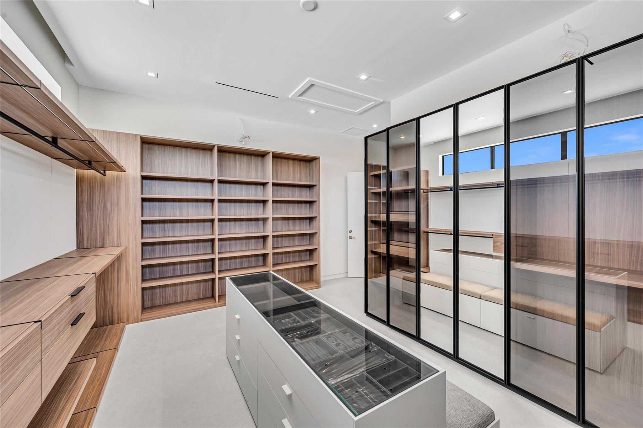 Isla Bahia 47-27 B - Residential