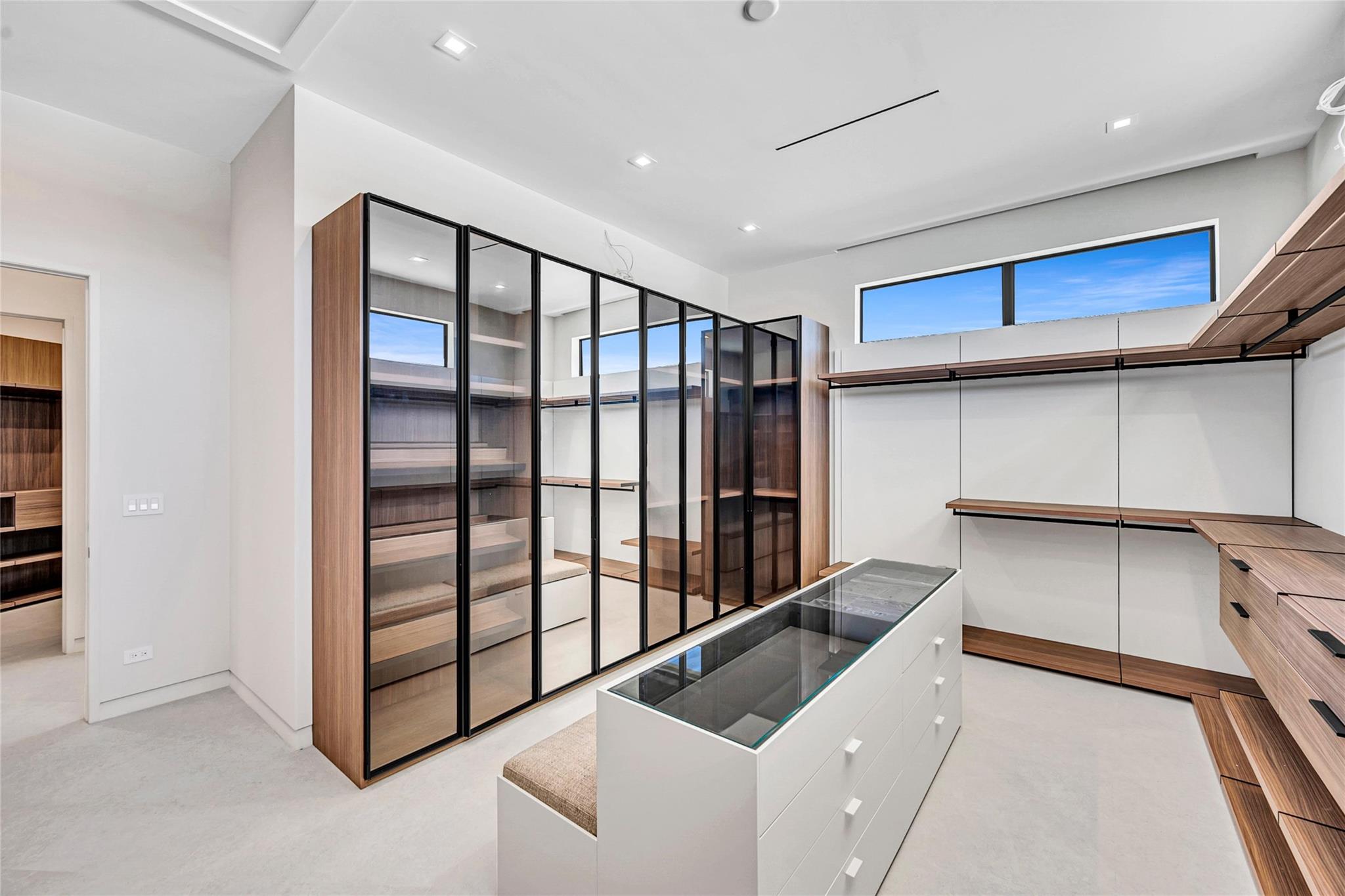 Isla Bahia 47-27 B - Residential