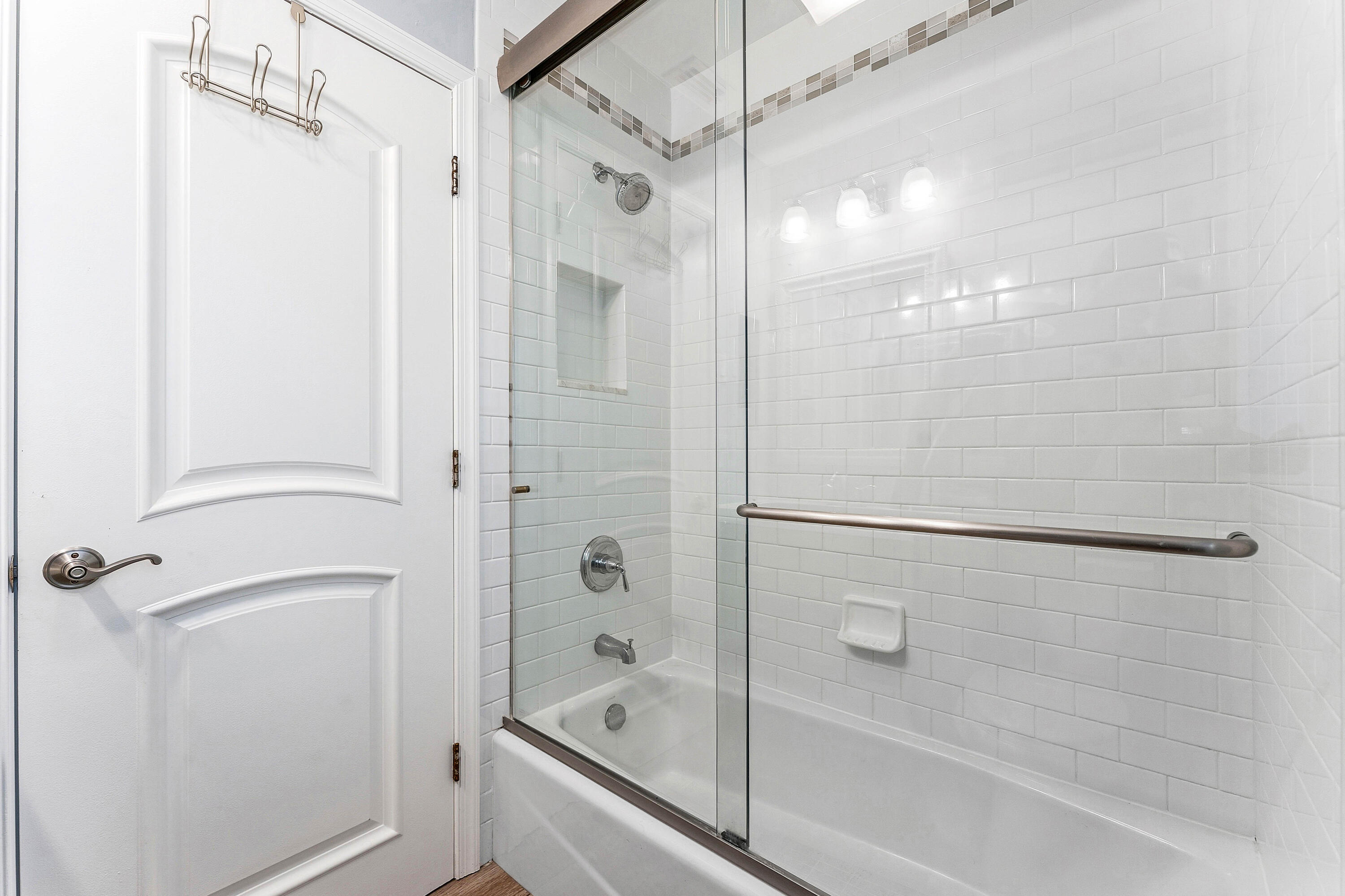 S/D OF 8-46-43 - Residential Lease