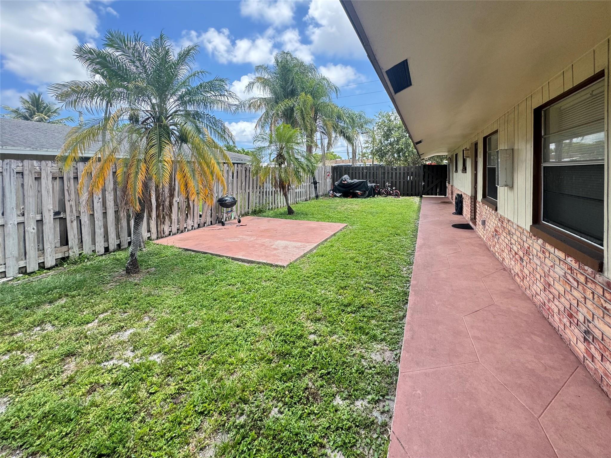 151 SW 15th St