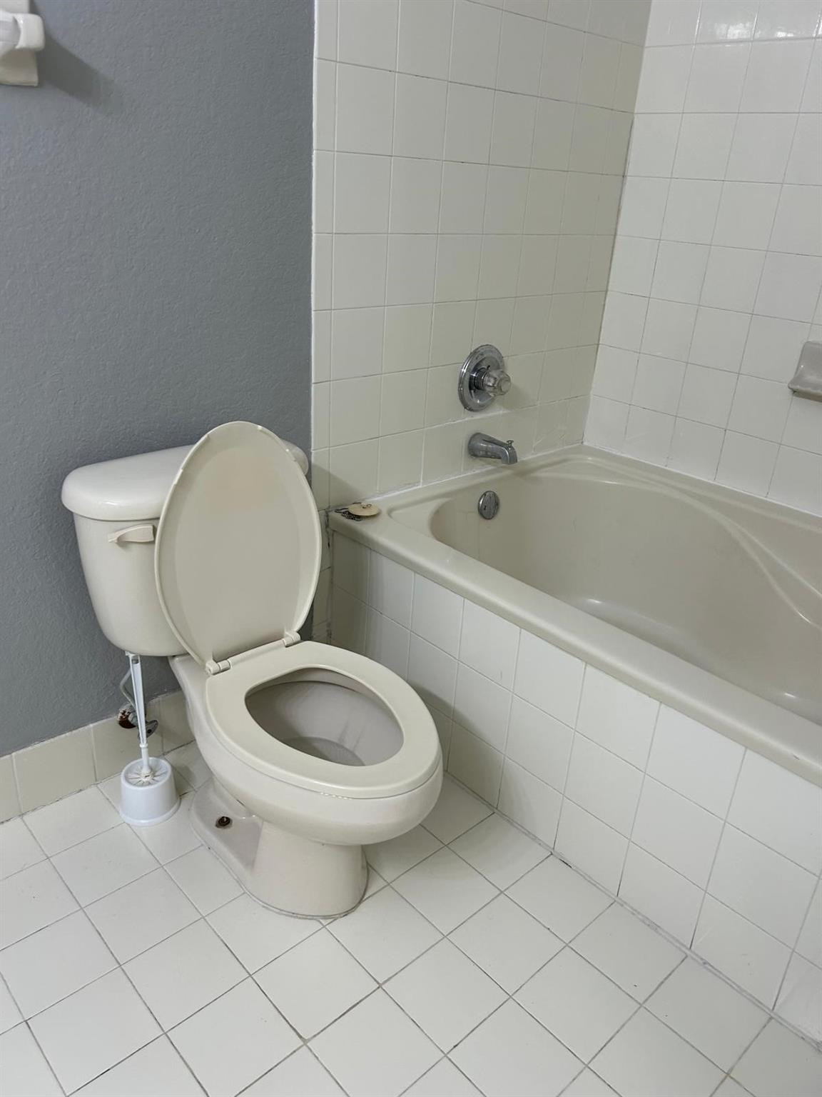 Doral Isles North - Residential Lease