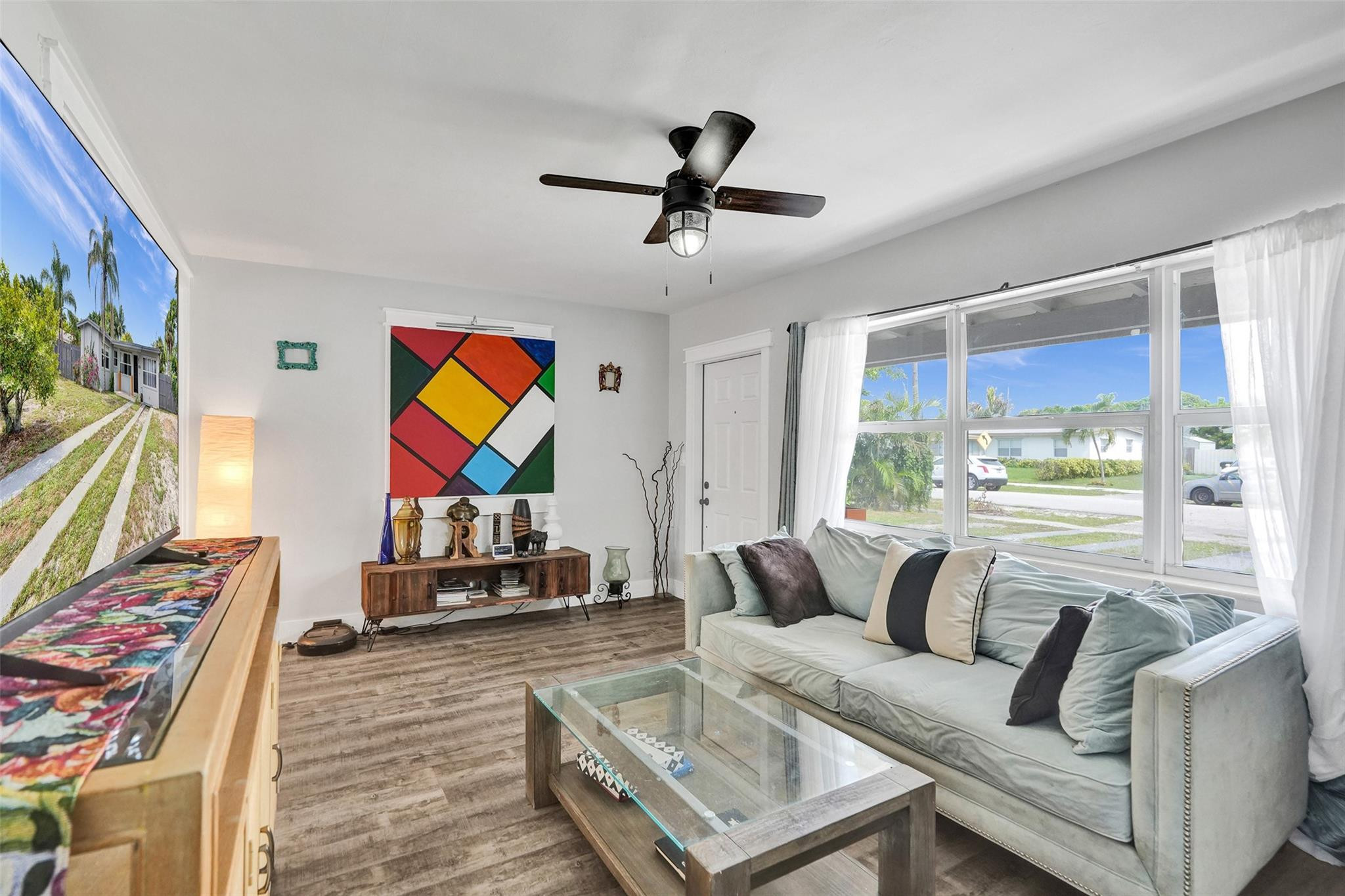 LAUDERDALE MANORS ADD - Residential