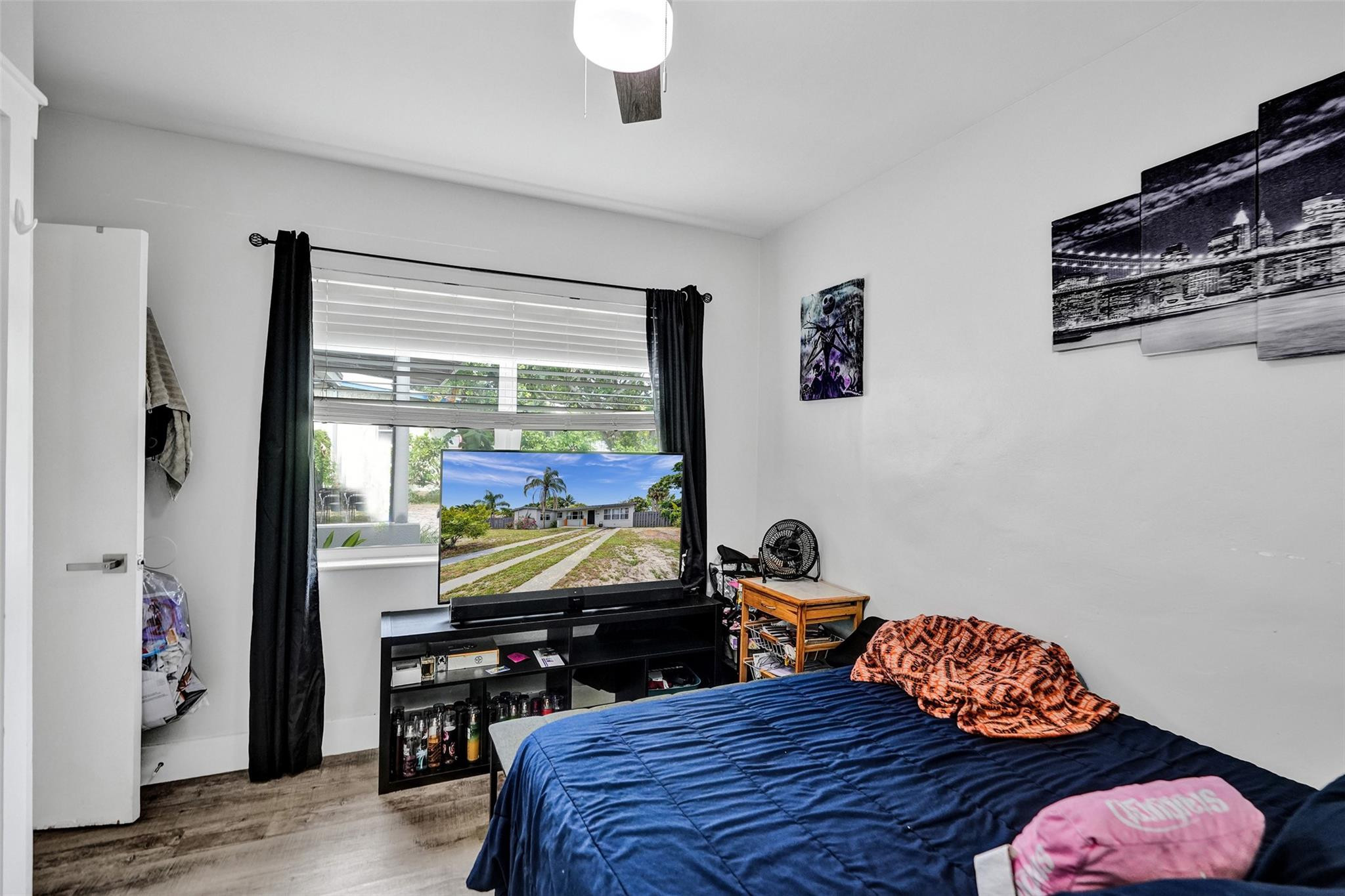 LAUDERDALE MANORS ADD - Residential