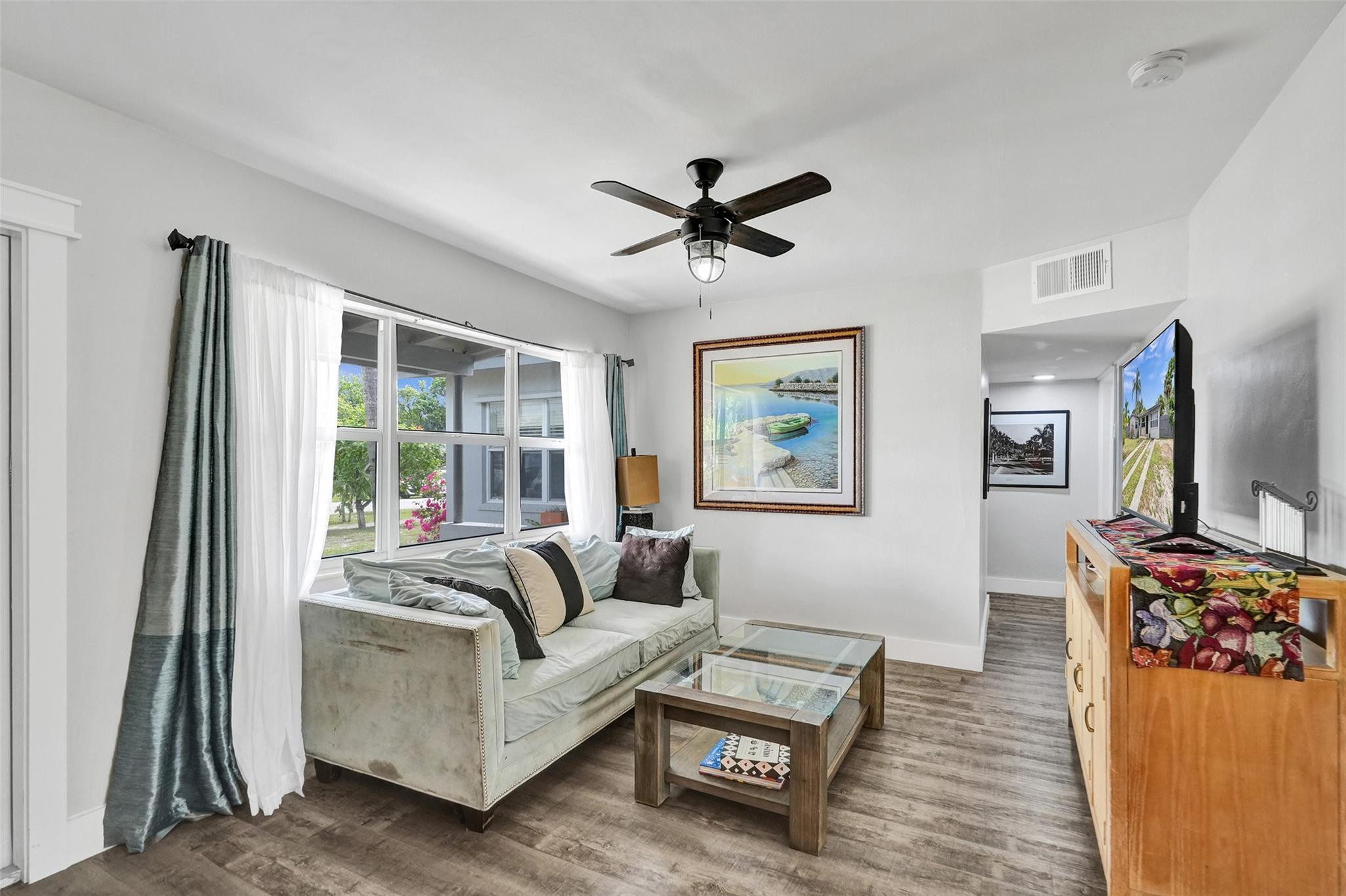 LAUDERDALE MANORS ADD - Residential