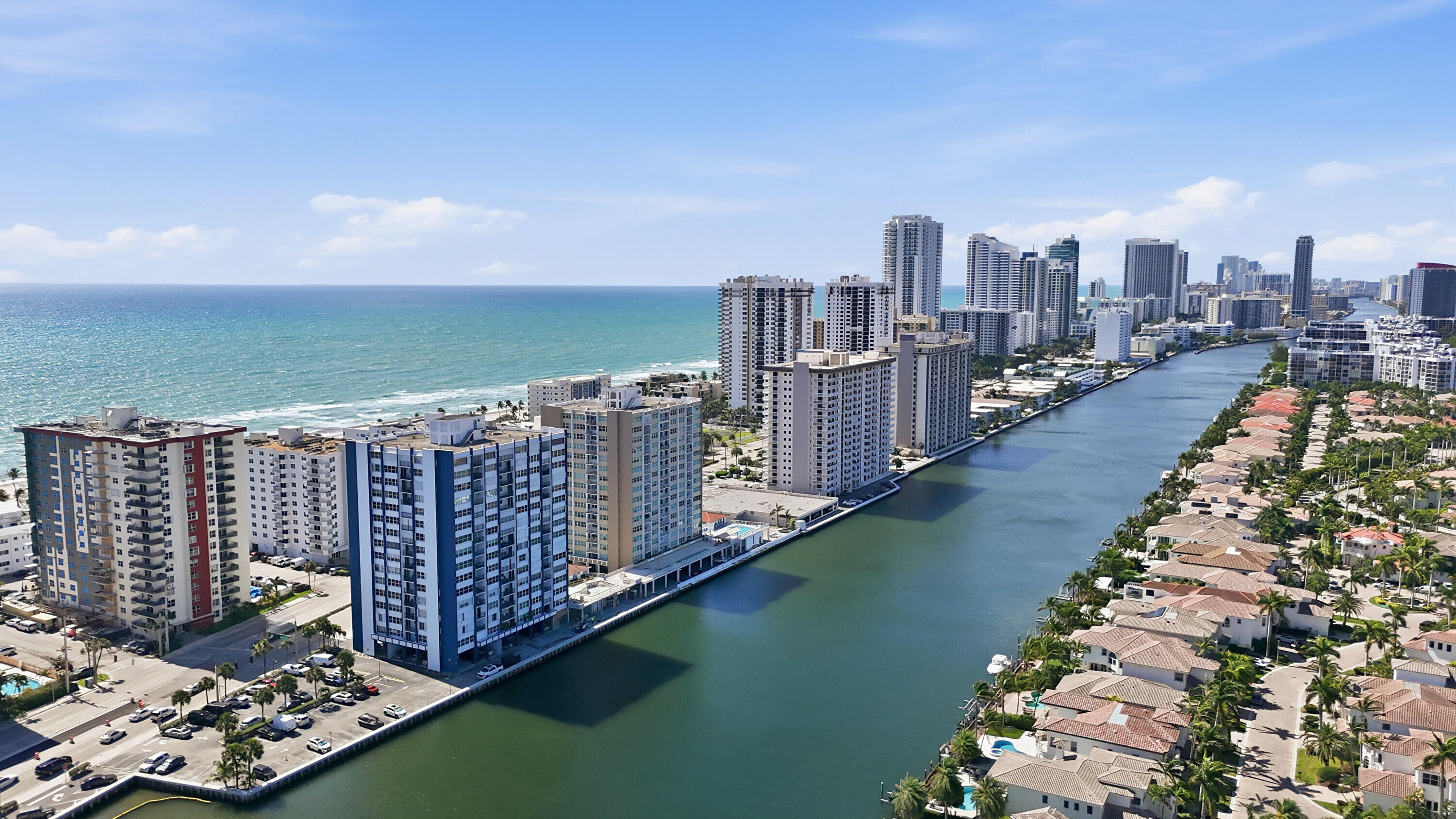 TRAFALGAR TOWERS CONDOMINIUM - Residential