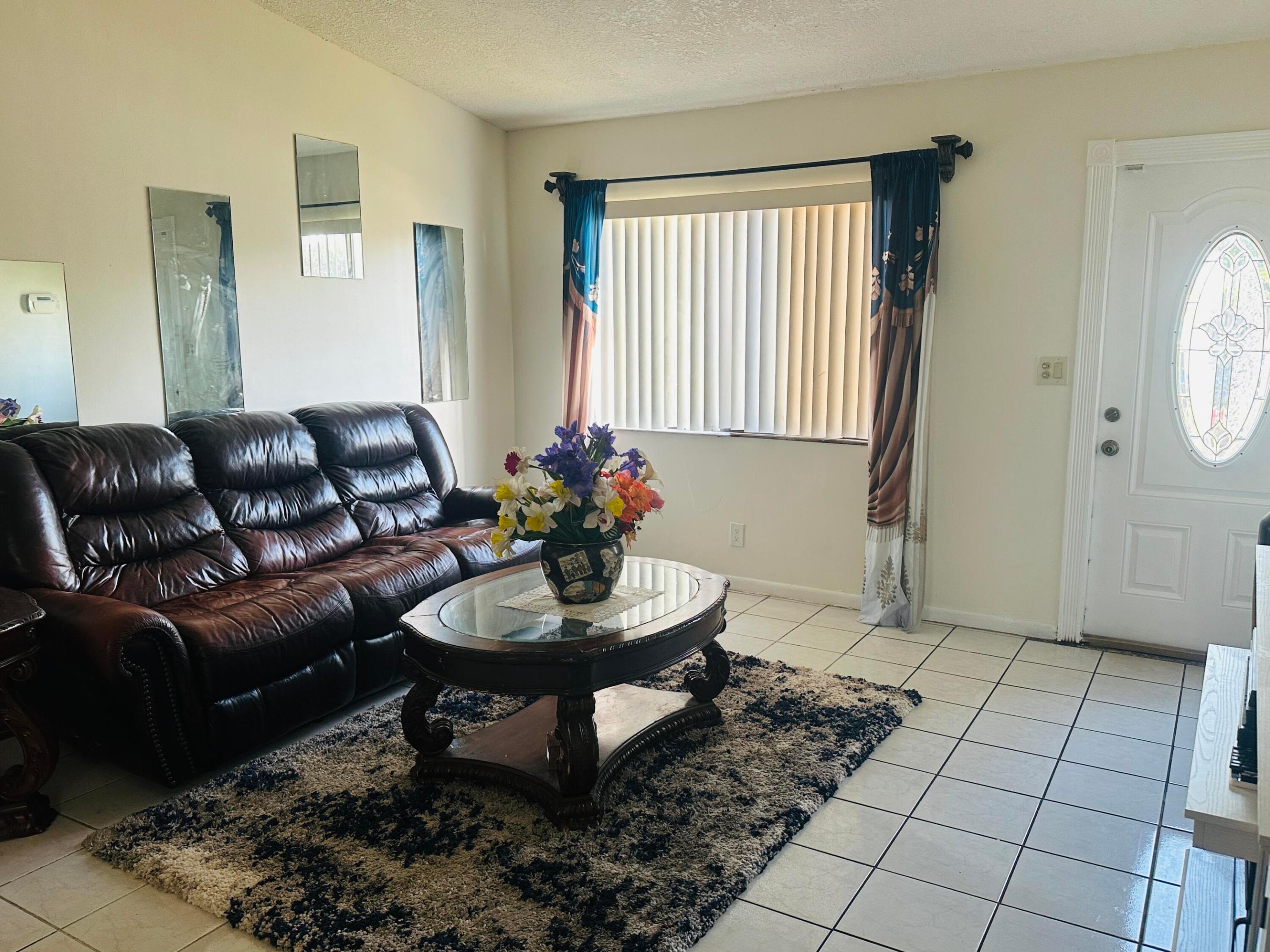 LAUDERDALE NORTH PARK SECTION 6 - Residential