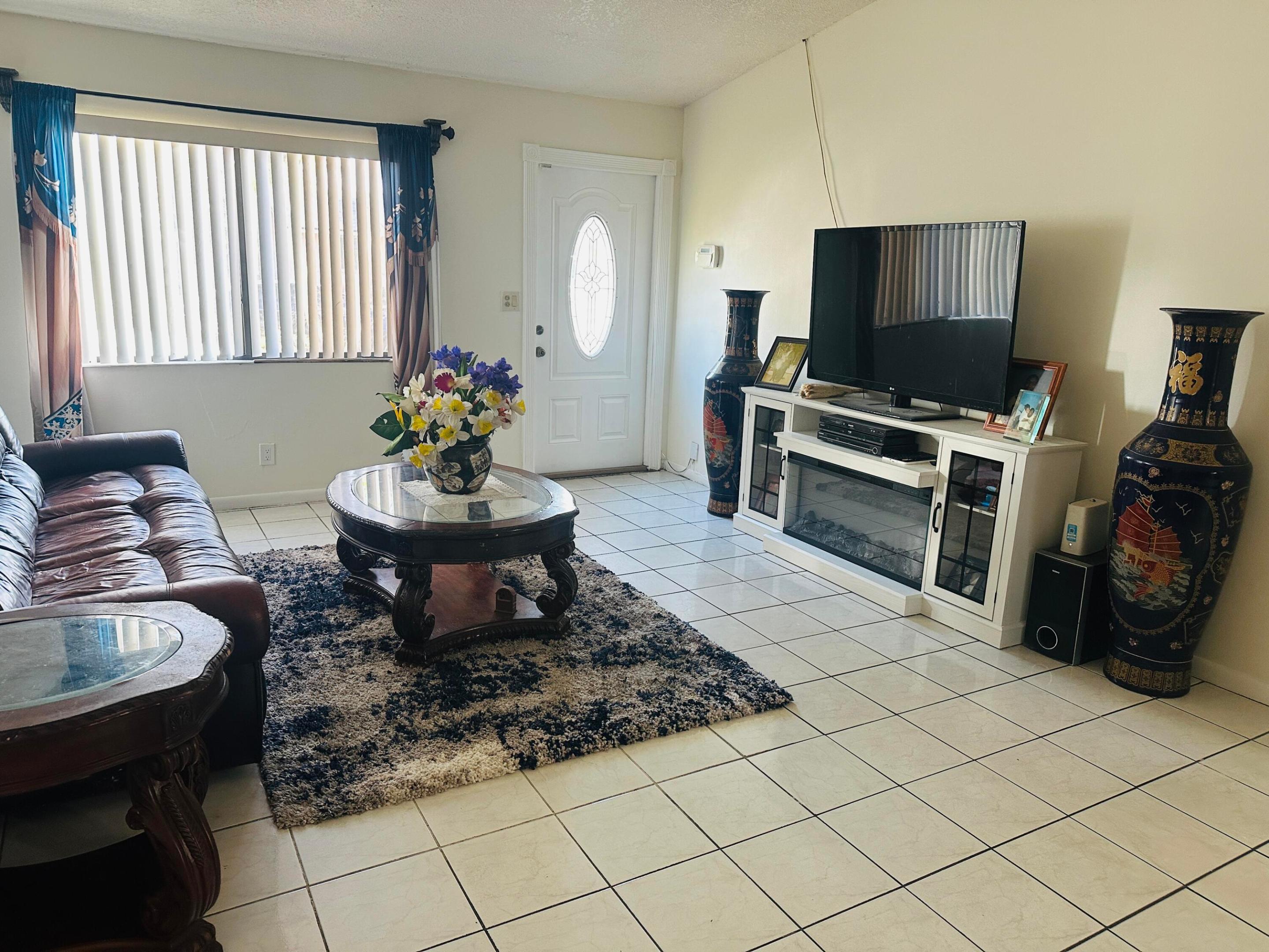 LAUDERDALE NORTH PARK SECTION 6 - Residential