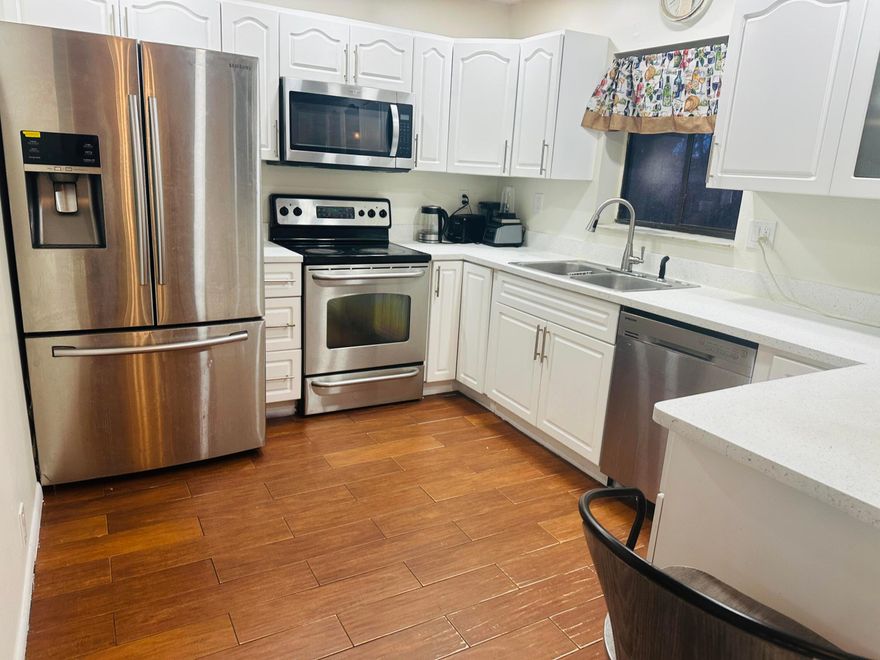 4 BEDROOMS, 2 BATHROOMS home on a fully fenced OVERSIZED CORNER LOT. This property features a circular driveway with ample parking and mature fruit trees offering shade and privacy. Major updates include a NEW ROOF (2025) and NEWER A/C (2022) for peace of mind. The interior boasts an updated kitchen and renovated bathrooms, creating a move-in-ready living space. Ideal for families or buyers seeking space, functionality, and outdoor enjoyment. Conveniently located near shopping, dining, schools, and major roadways. Don't miss this opportunity!
NO HOA and plenty of flexibility  for a variety of living needs.
SCHEDULE YOUR SHOWING TODAY!