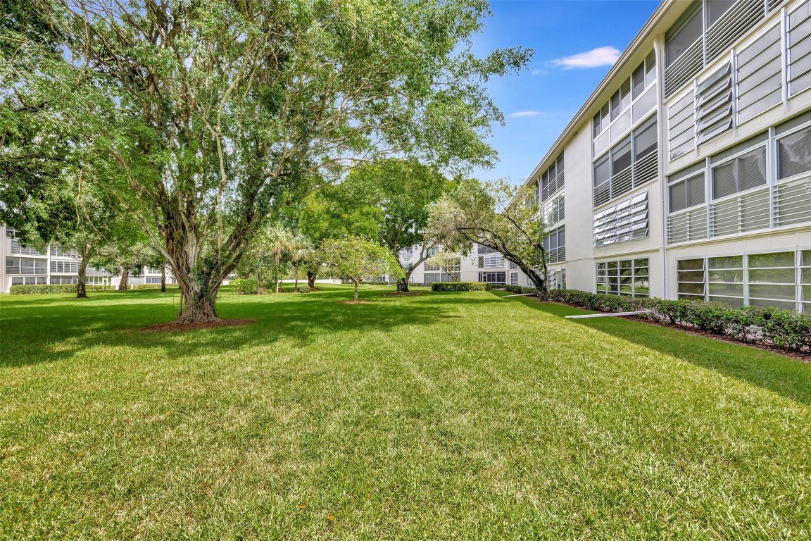 WYNMOOR VILLAGE - Residential