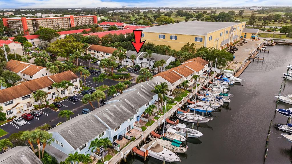 Photo of 2519 NE 15th Street, Pompano Beach, FL 33062 (MLS # B26025597)