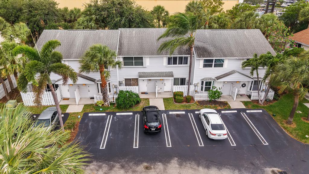 Photo of 2519 NE 15th Street, Pompano Beach, FL 33062 (MLS # B26025597)